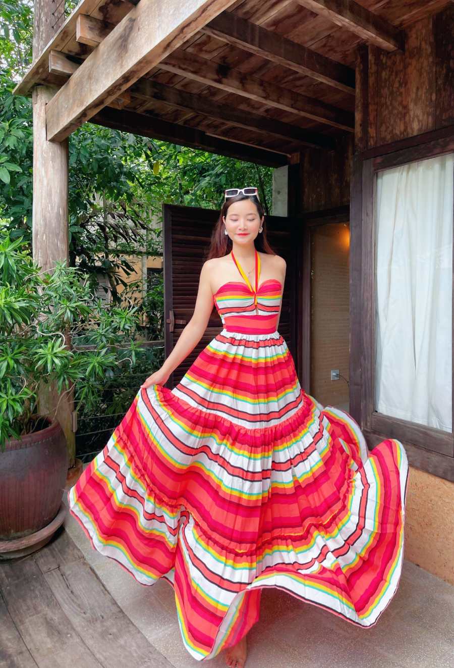 Váy Maxi Đi Biển Cổ Yếm Dáng Dài Đính Bông Sa189 - Sam Store