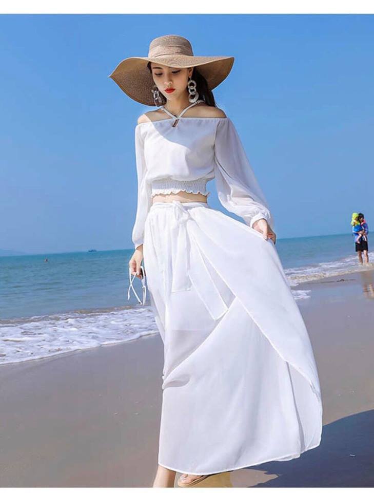 Thời trang HeraDG. Đầm maxi cổ yếm