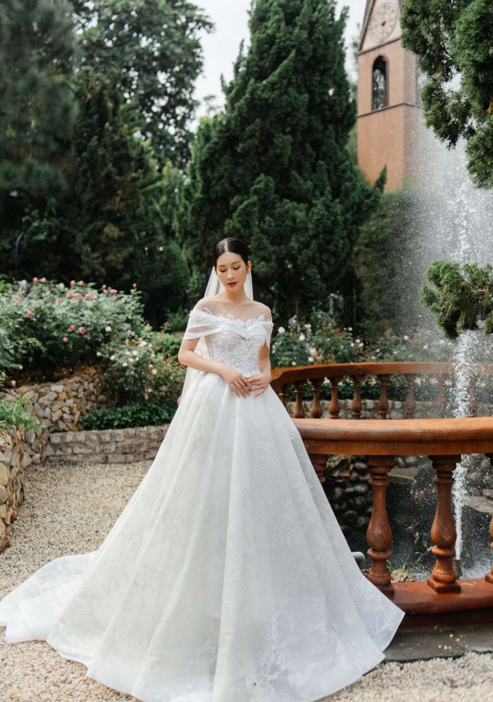 Top 5 mẫu váy cưới ngắn hot nhất 2021 | Quyên Nguyễn Bridal