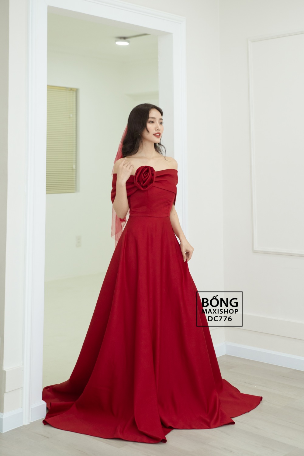Áo dài cưới đỏ hiện đại cut out | LAHAVA