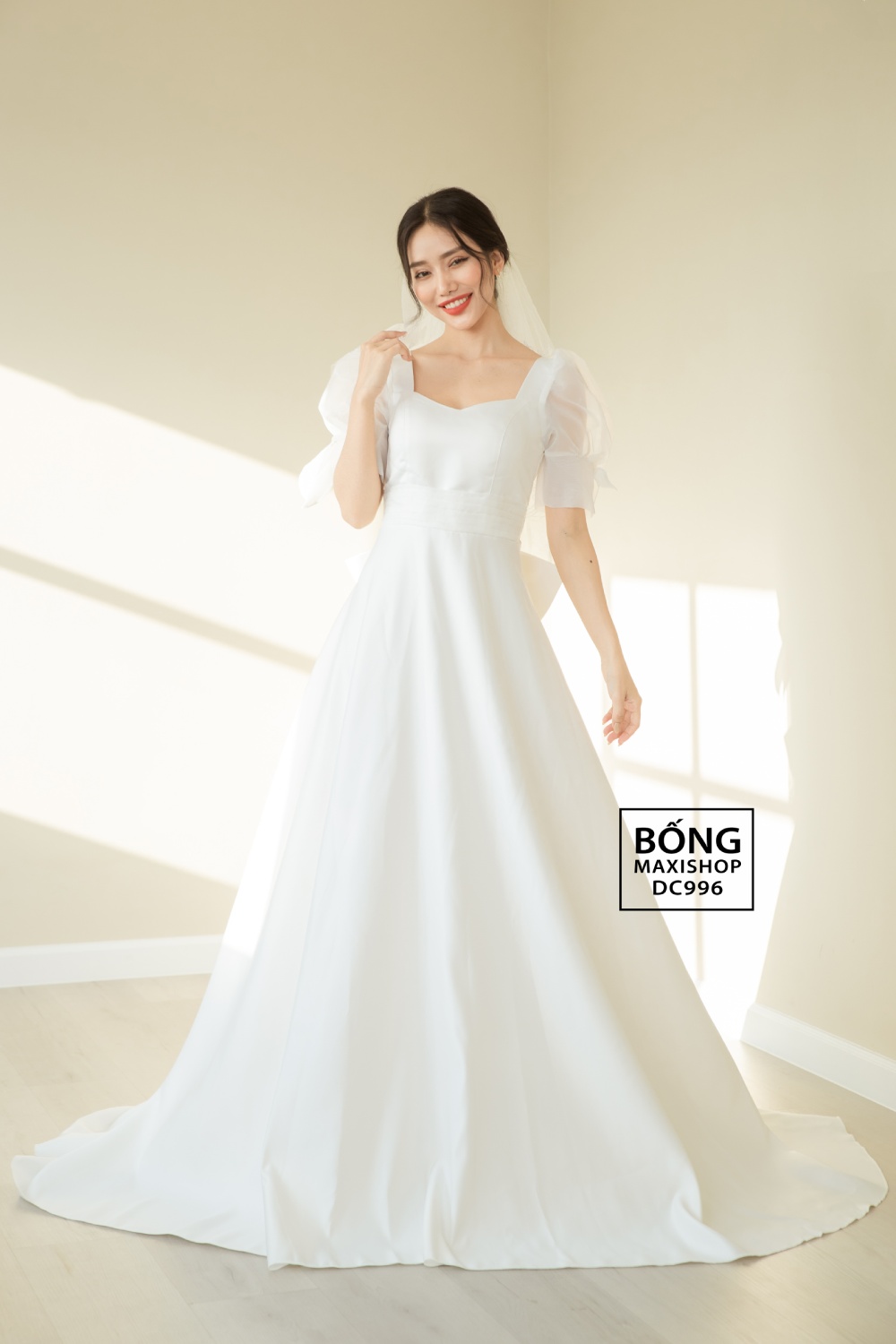 Váy cưới hot 2022 thiết kế tay phồng - Váy cưới phi nhật phối organza trắng tay phồng DC996