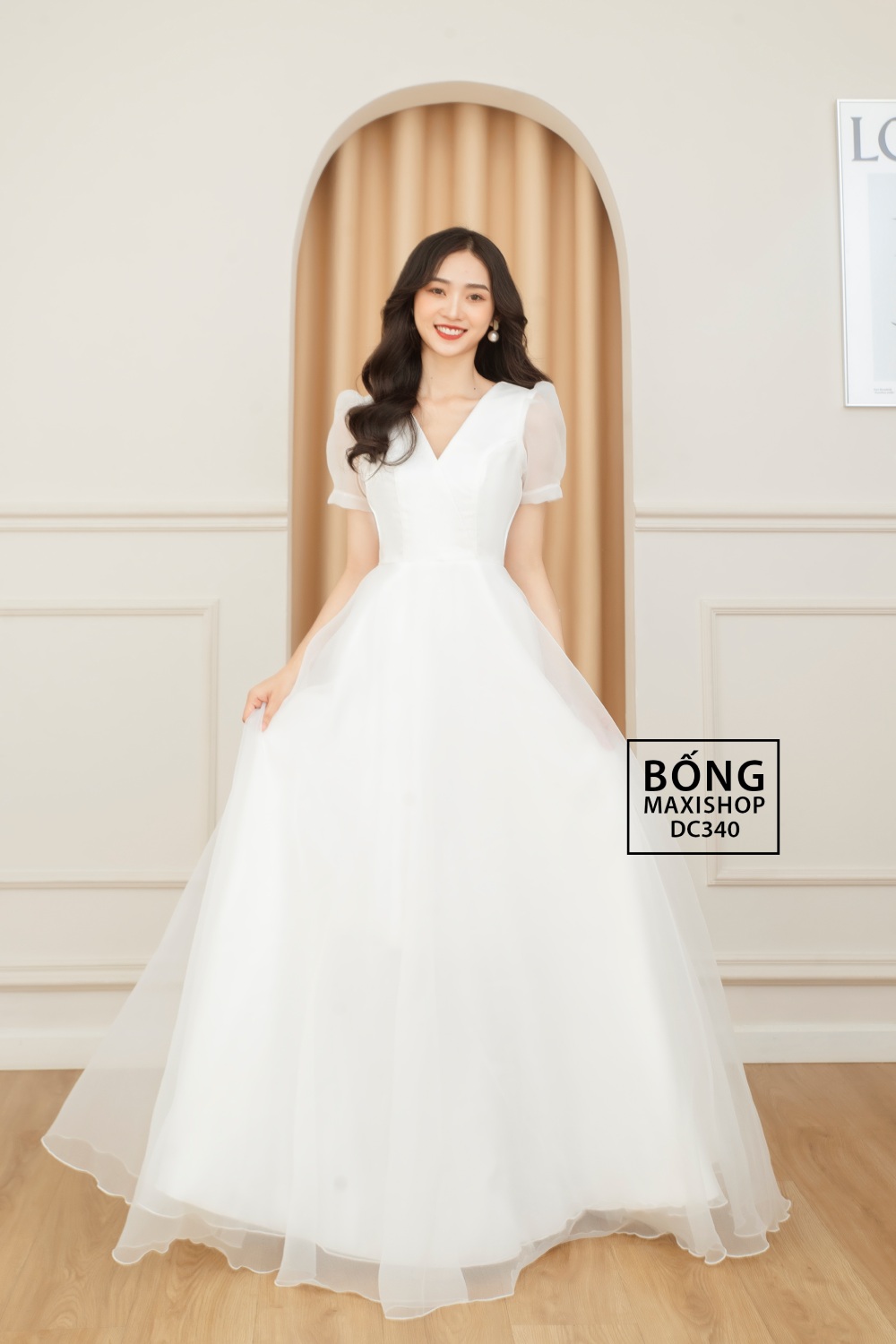 Váy cưới hot 2022 cổ V - Váy cưới trắng voan xốp cổ V kèm nơ DC340T