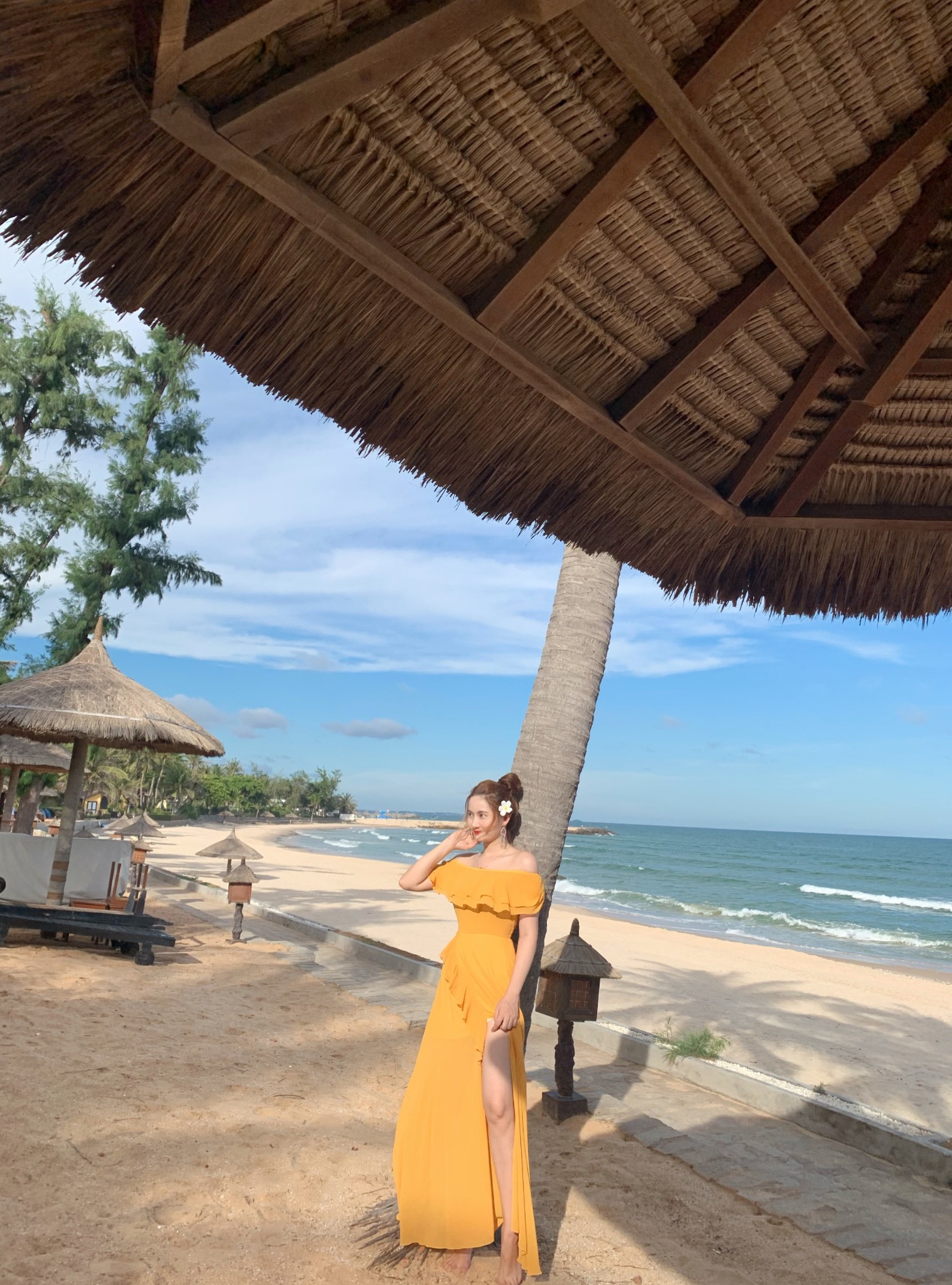 Đầm Maxi Bèo Xẻ Vàng DM033