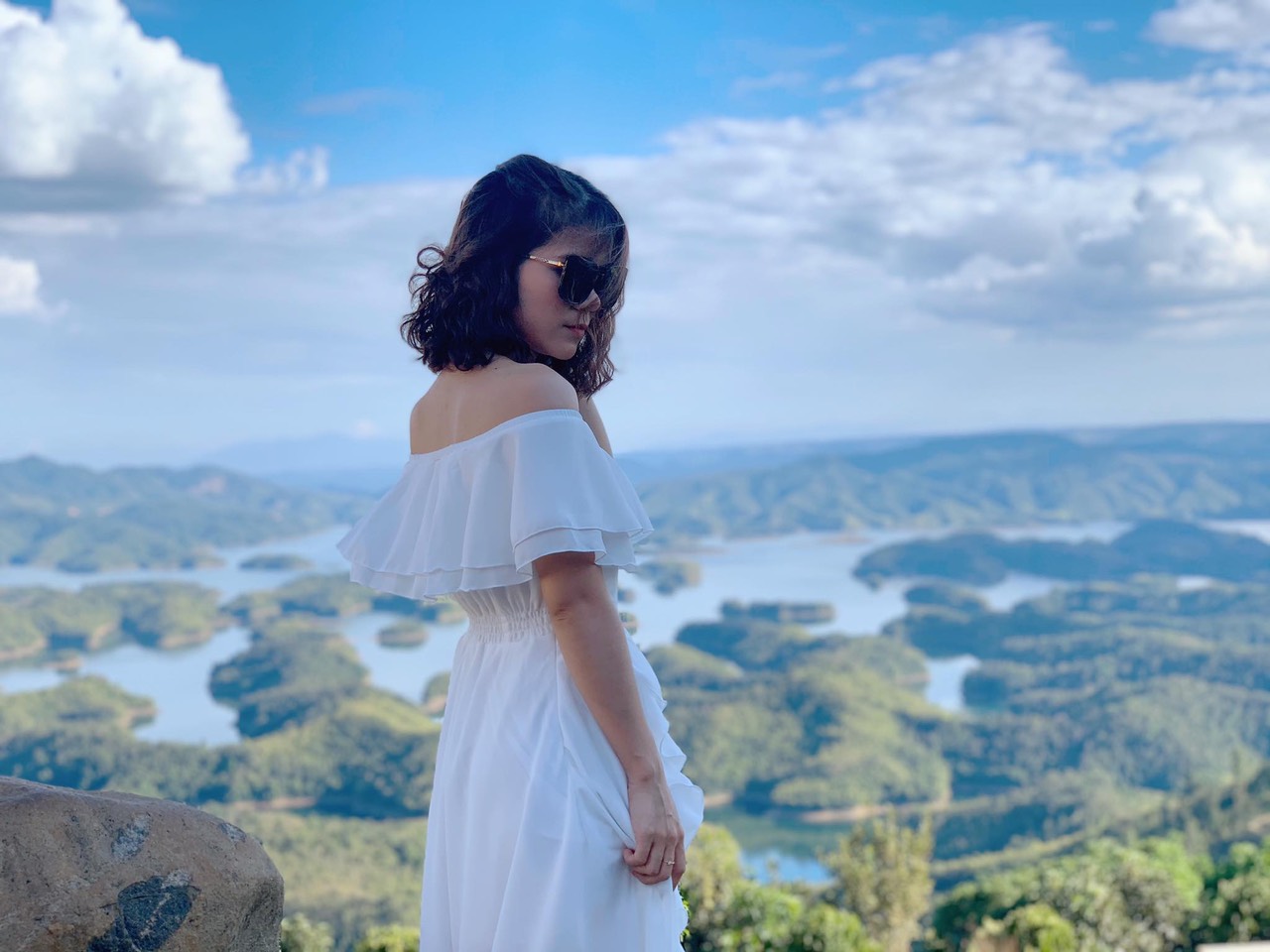 Đầm Maxi Bèo Xẻ Trắng DT033