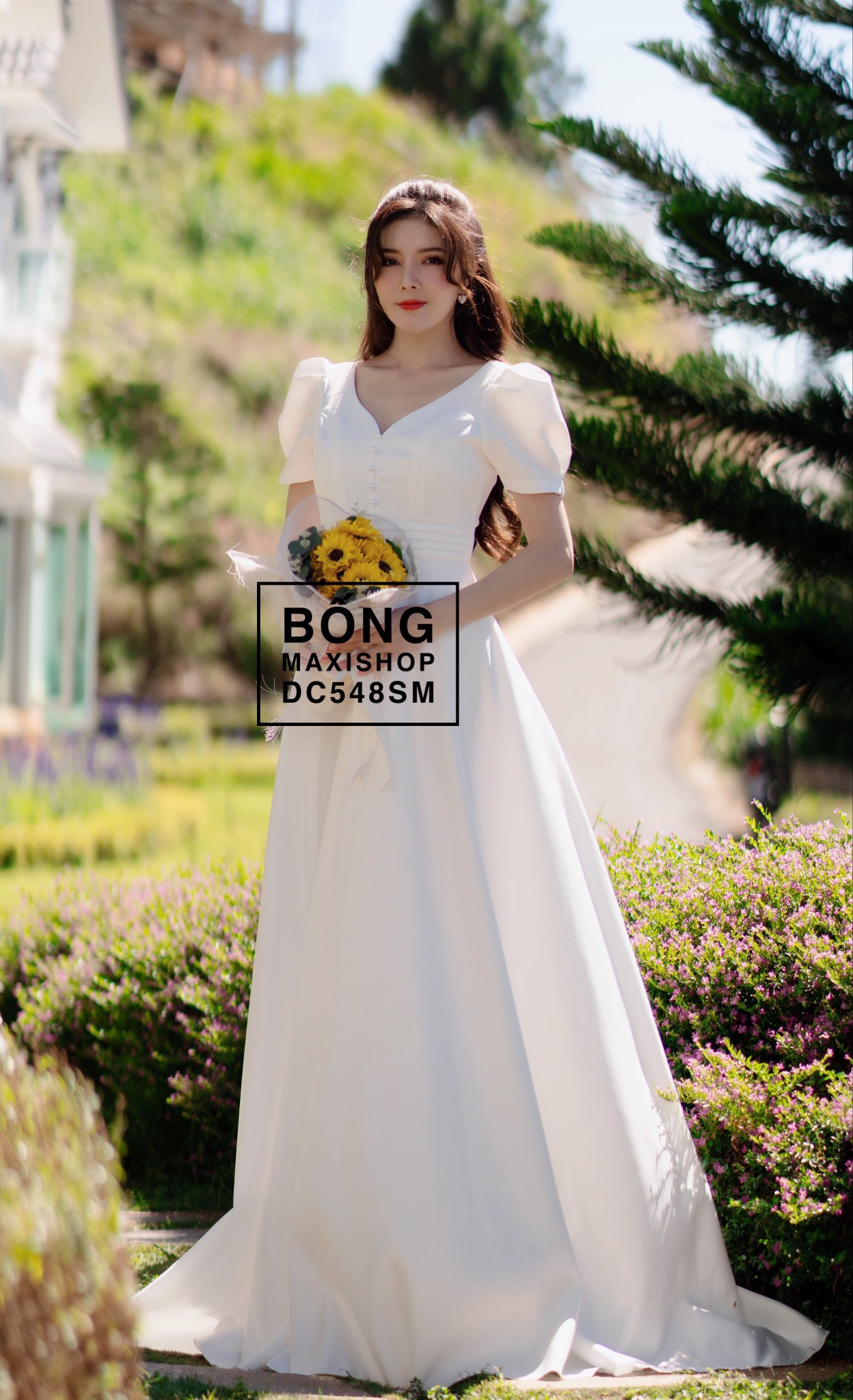 Set áo croptop với chân váy maxi xẻ tà màu trắng