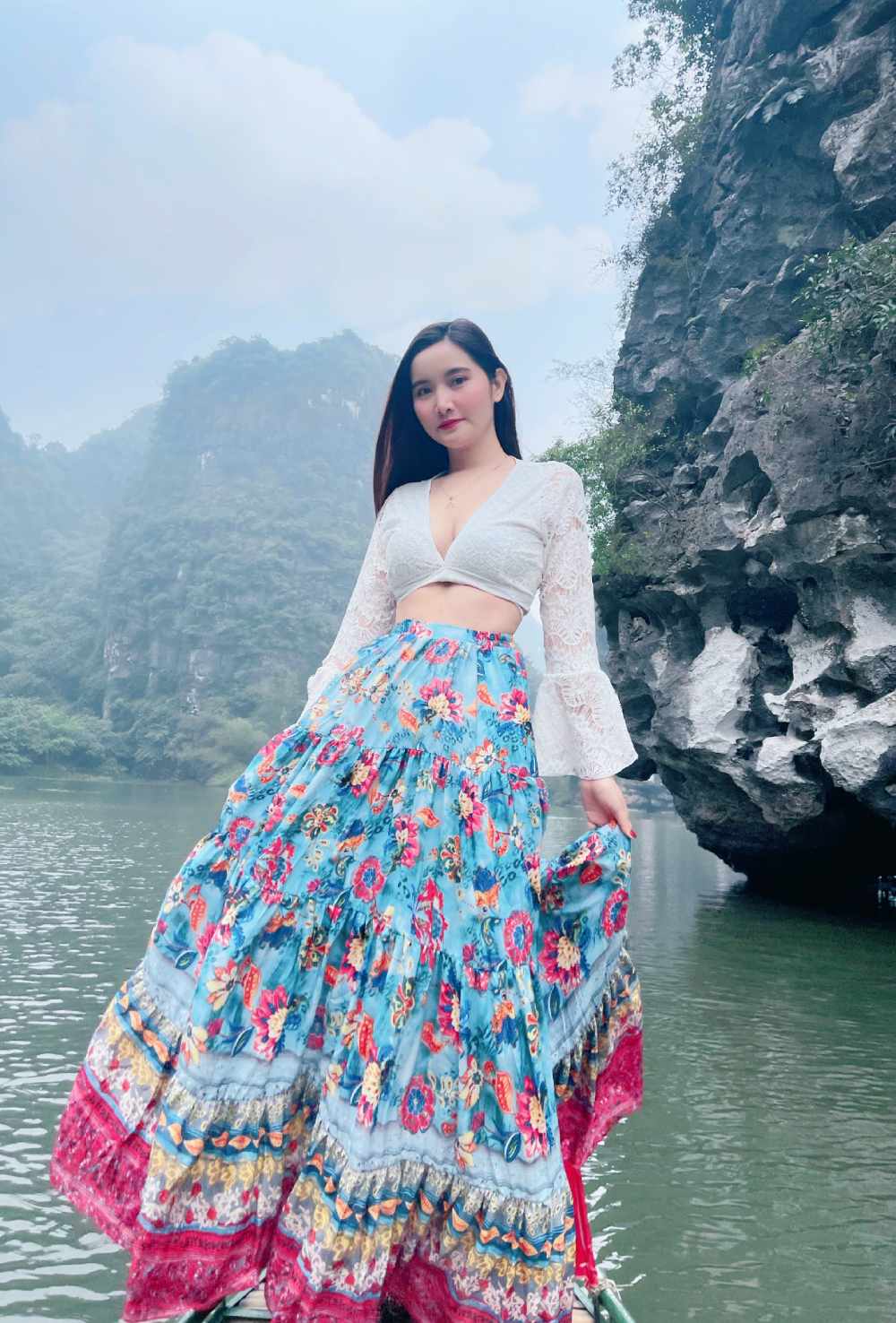 Hàng có sẵn Chân váy hoa nhí sẵn đen trắng QC. | Shopee Việt Nam