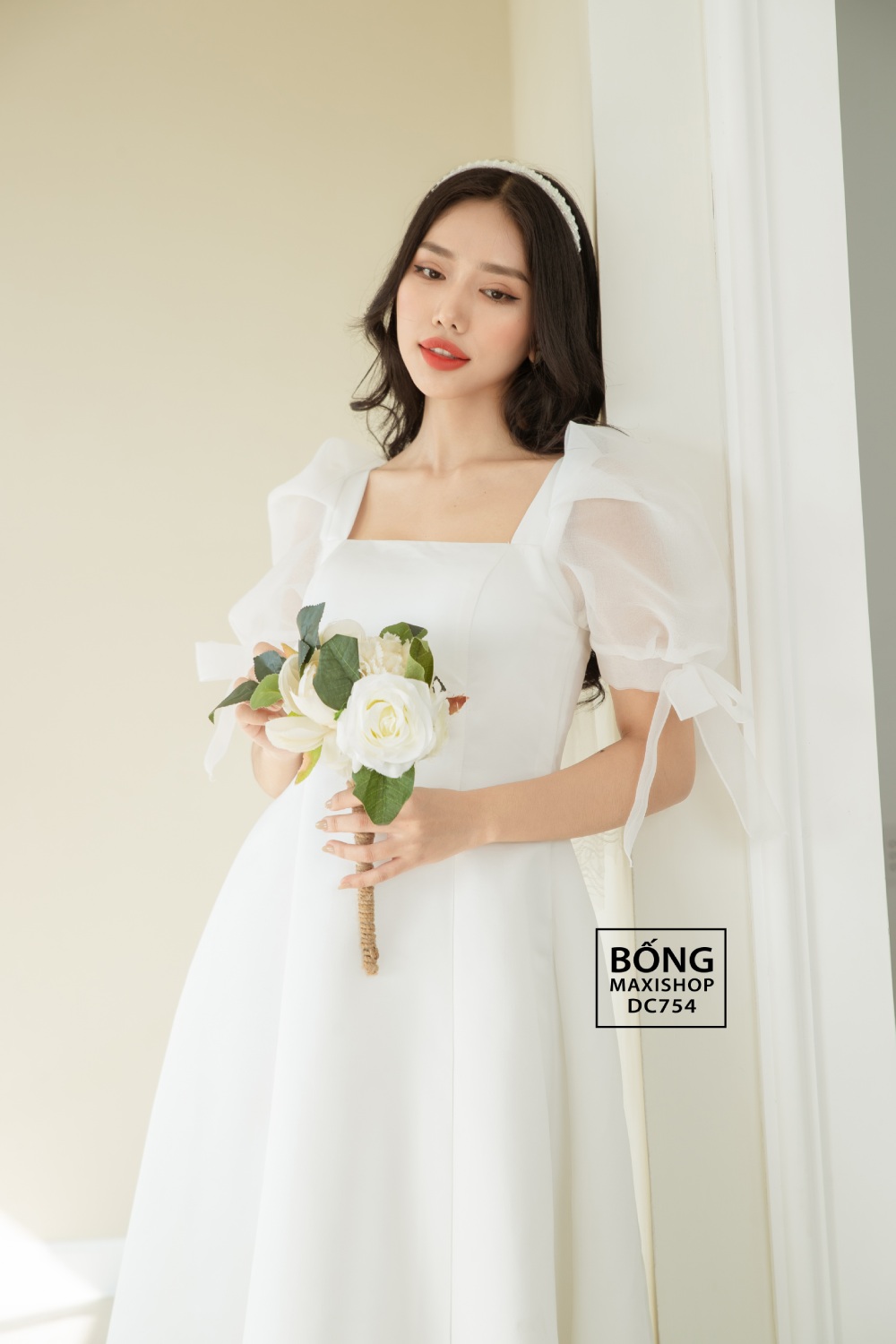 Váy cưới công chúa xòe vai nhún cánh bướm - FELY WEEDING