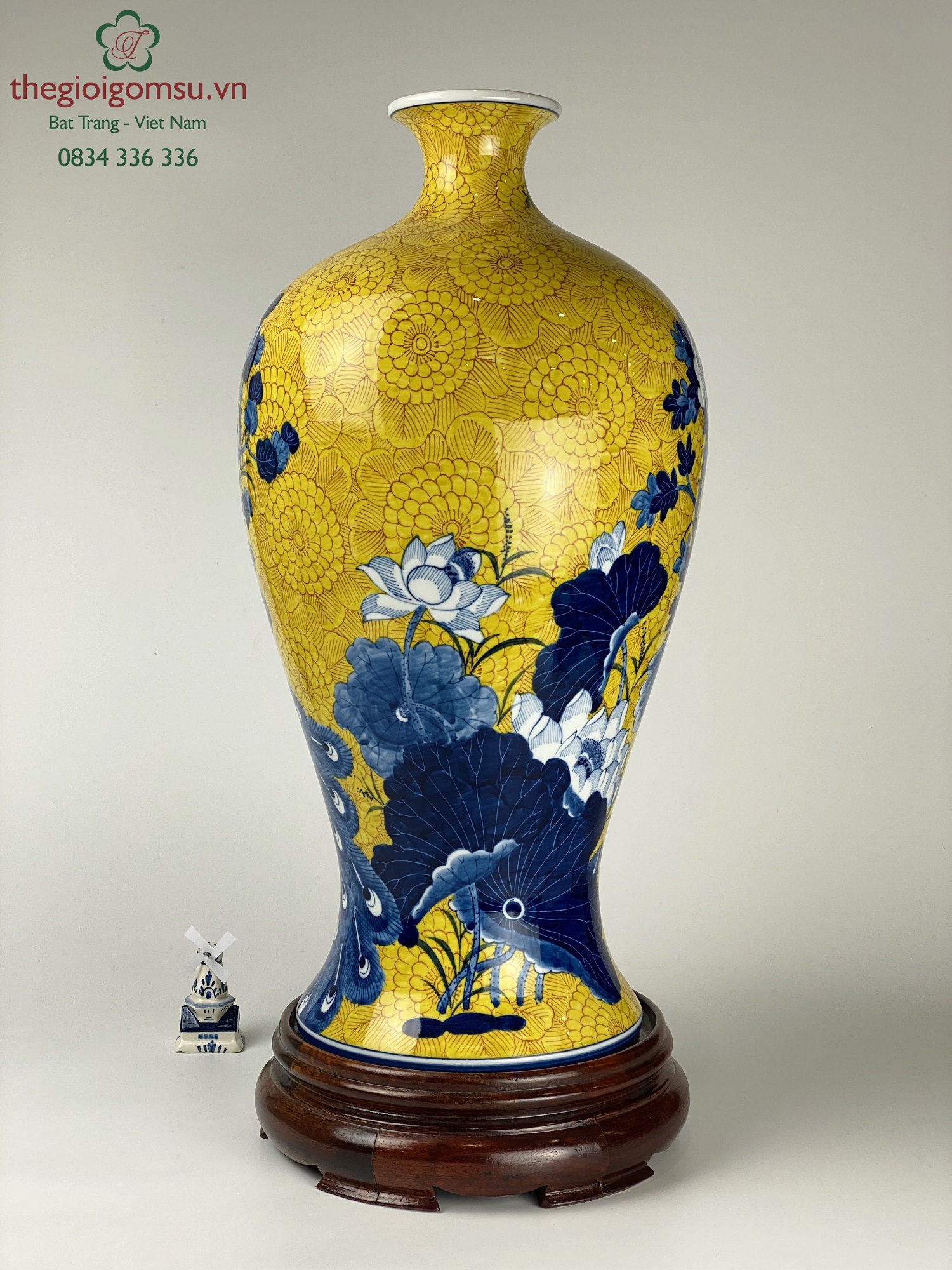 Mai bình tích lộc "Công thành danh toại" nền vàng đại cát