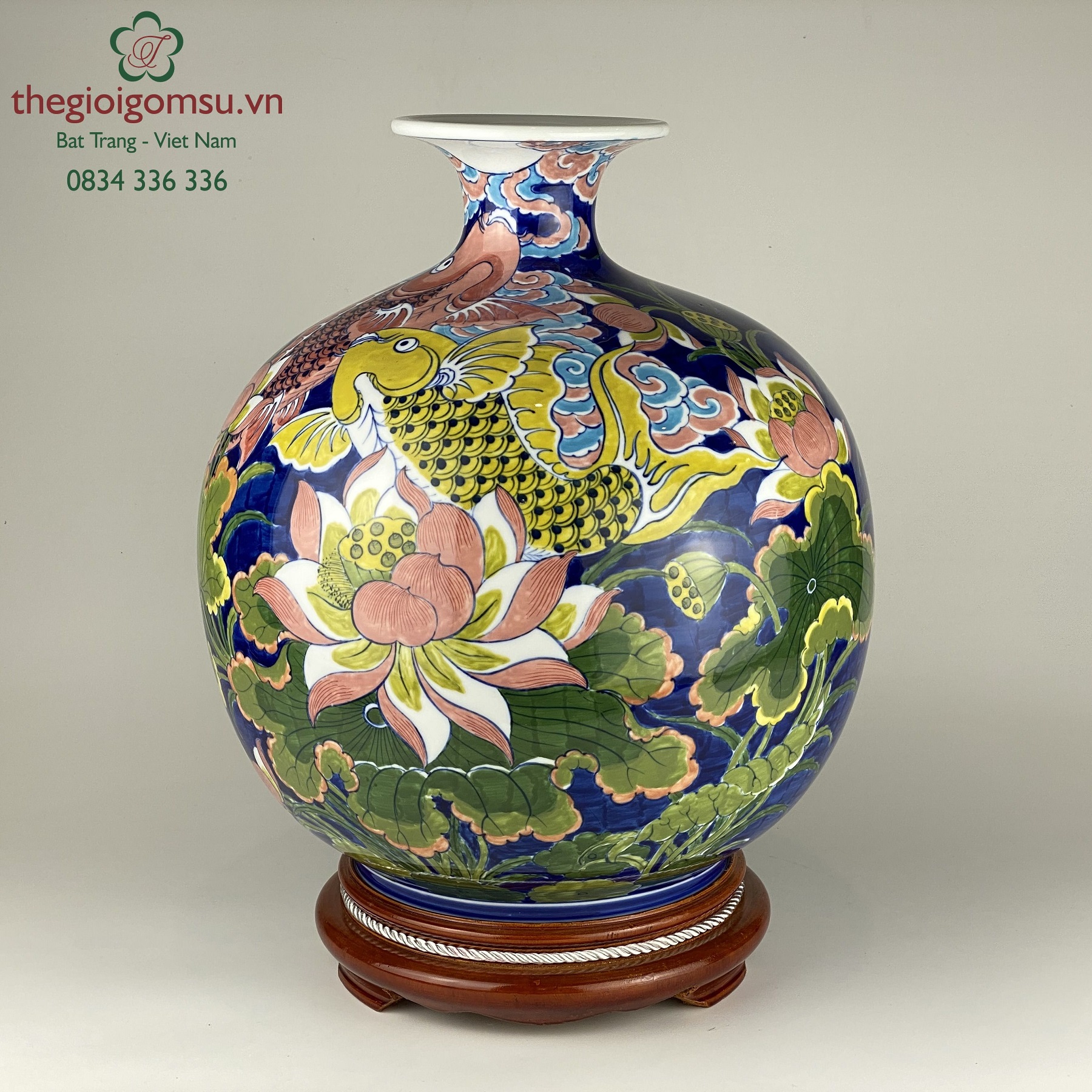 Bình hut tài lộc "Cá chép liên hoa" ngọc bích