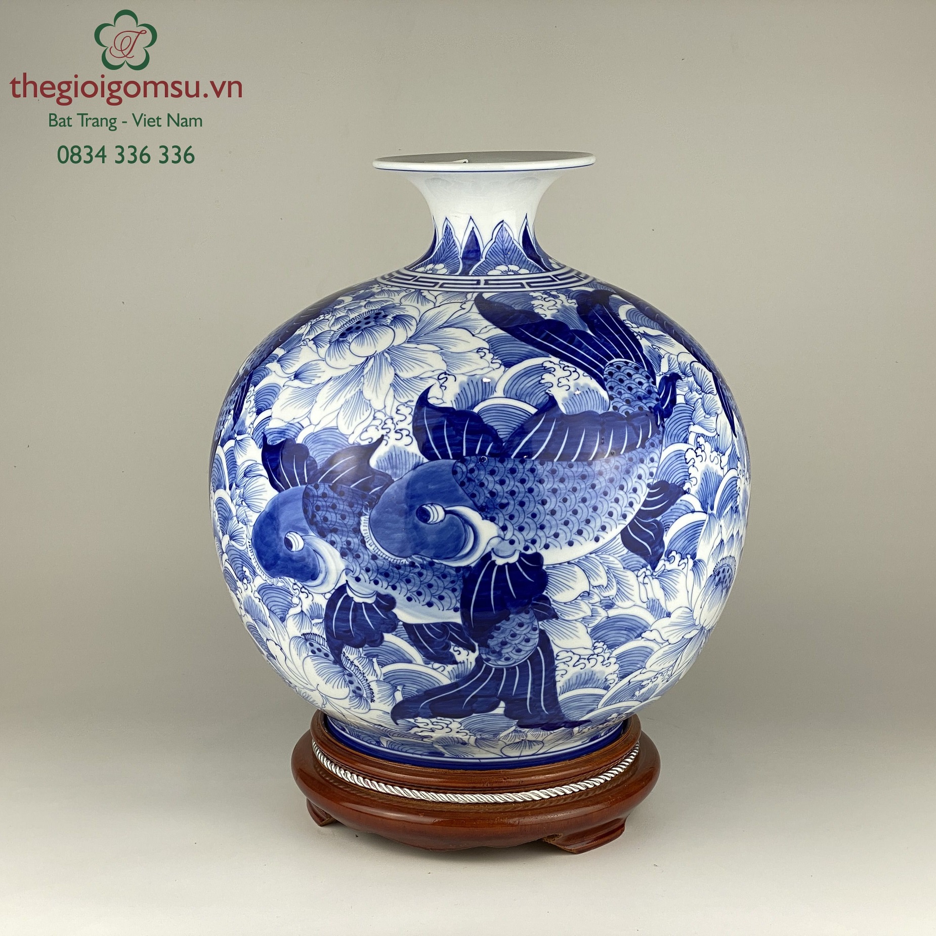 Bình hút tài lộc "Vạn Sụ Như Ý -Cá chép" nền hoa xanh ngọc bích