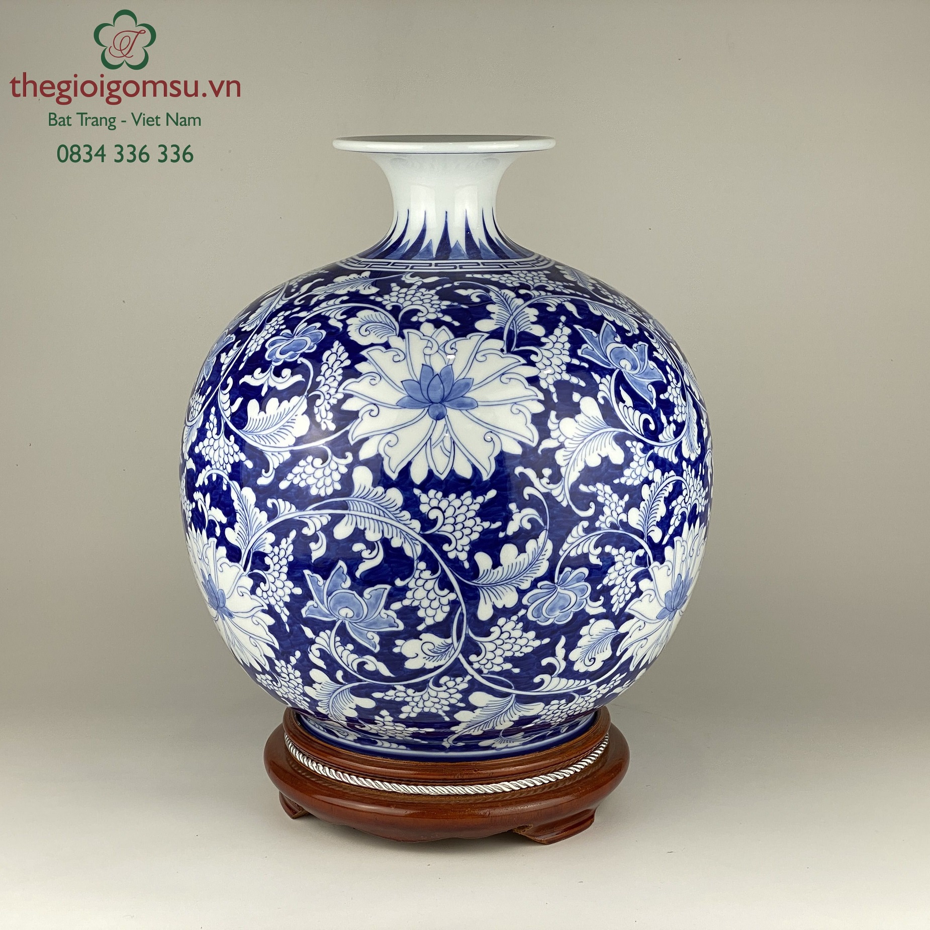 Bình hút tài lộc "Hoa văn trang trí"