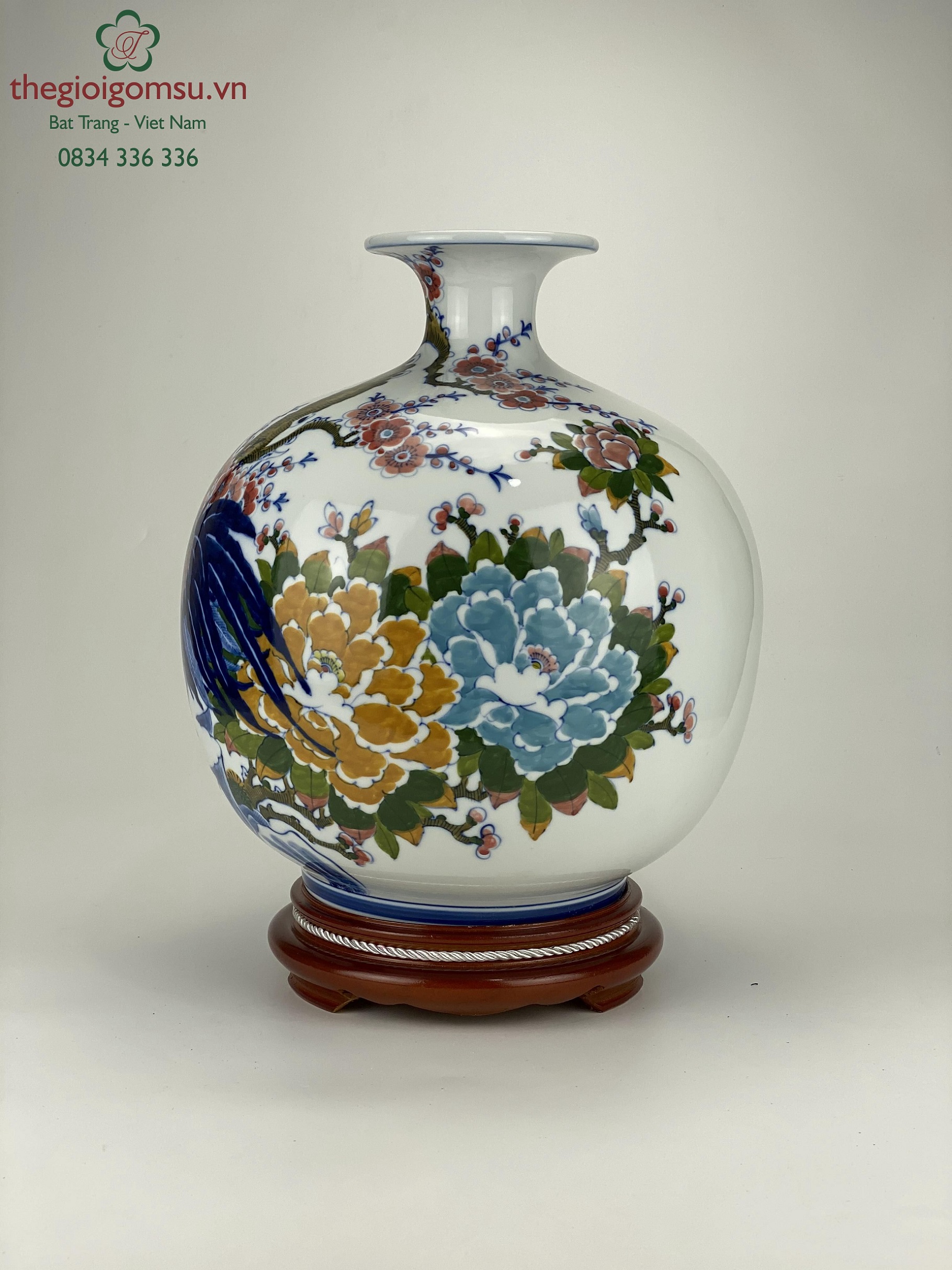 Bình hút tài lộc "gà trống hoa mơ" men lam