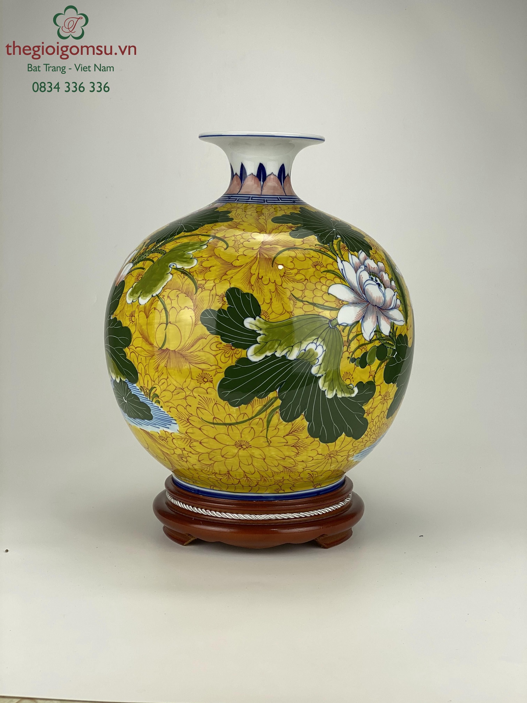 Bình hút tài lộc "Hoa Sen " nền vàng đại cát