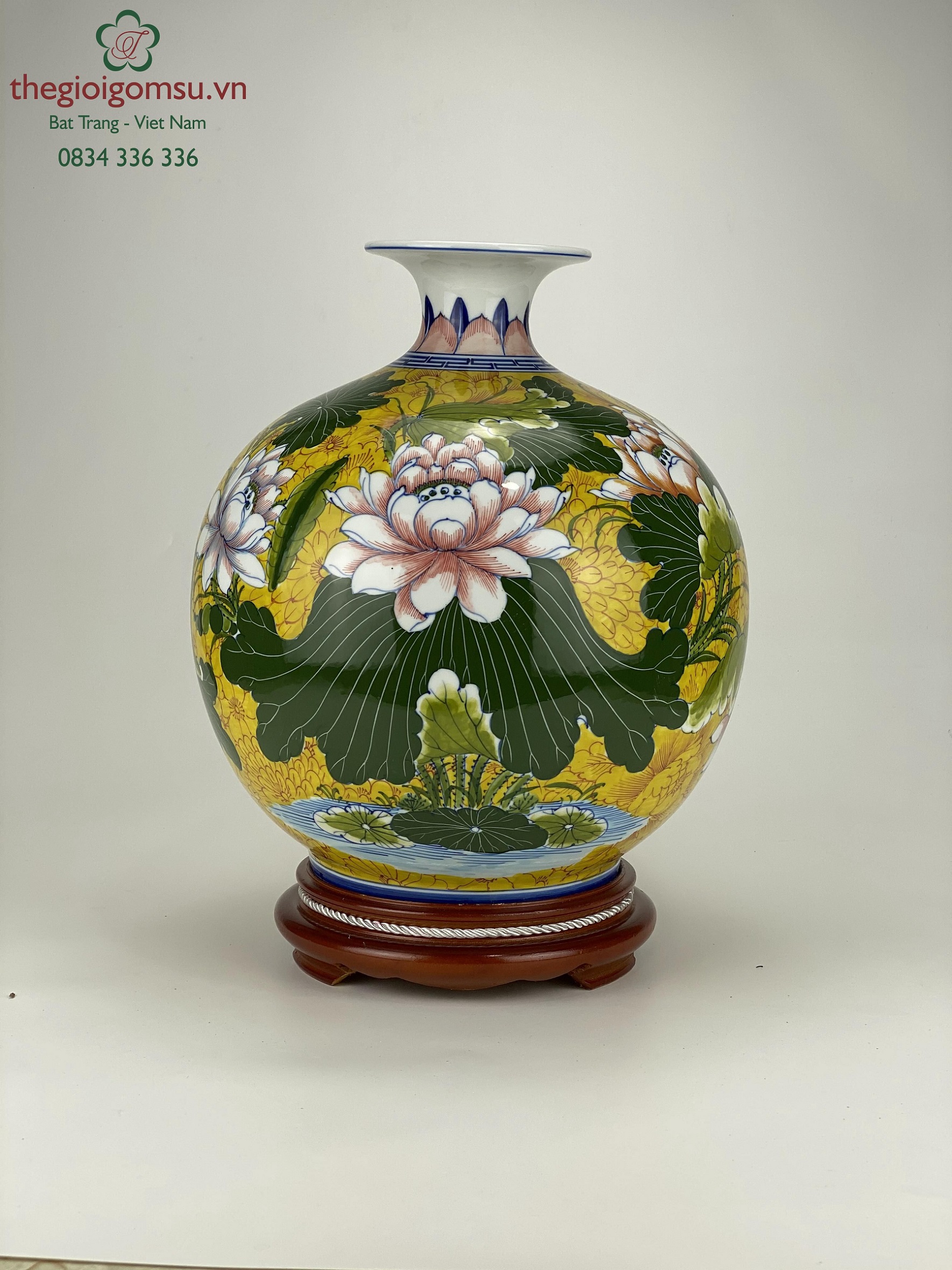 Bình hút tài lộc "Hoa Sen " nền vàng đại cát