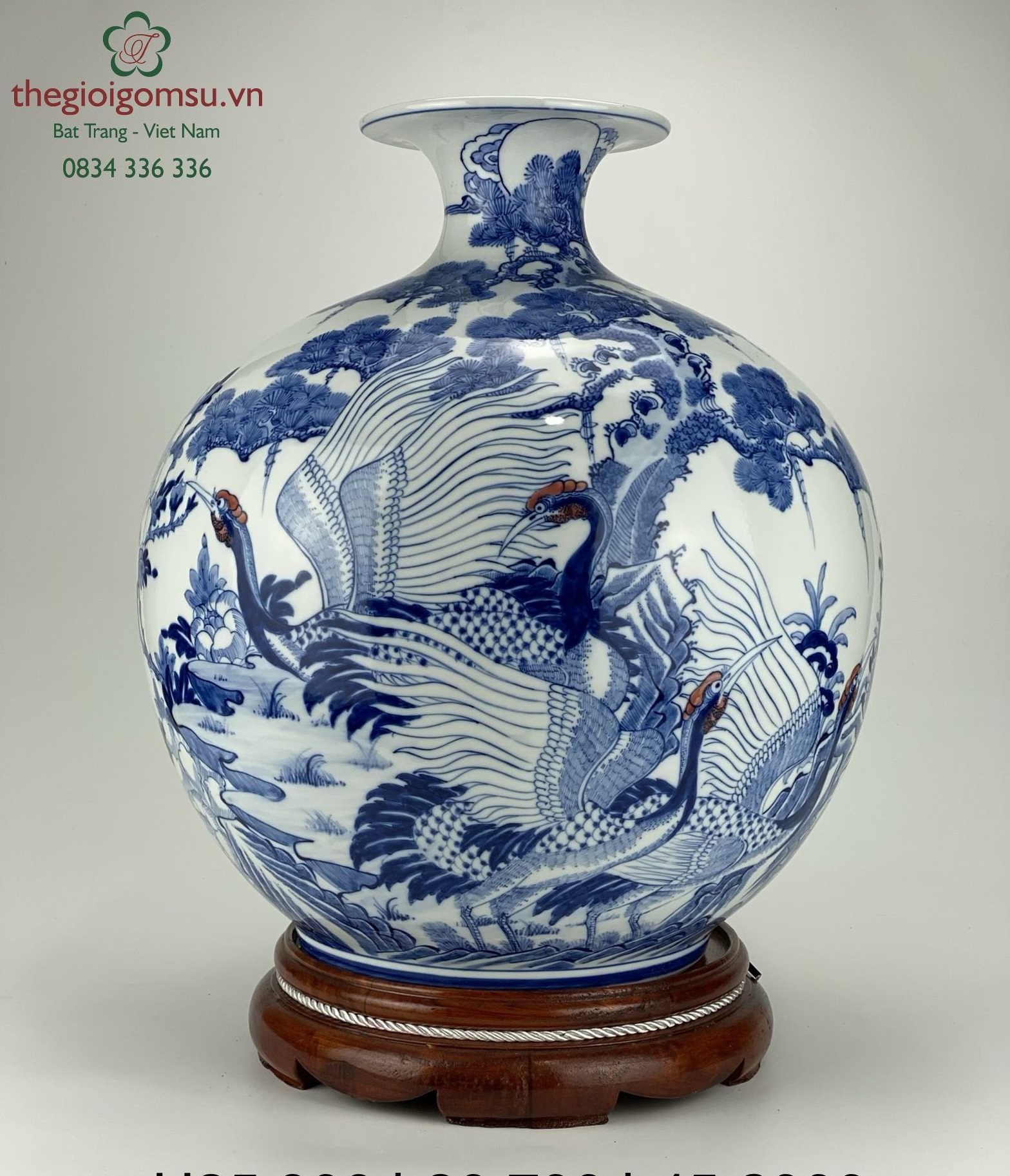 Bình hút tài lộc "Tùng Hạc Diên Niên" xanh ngọc bích nền trắng