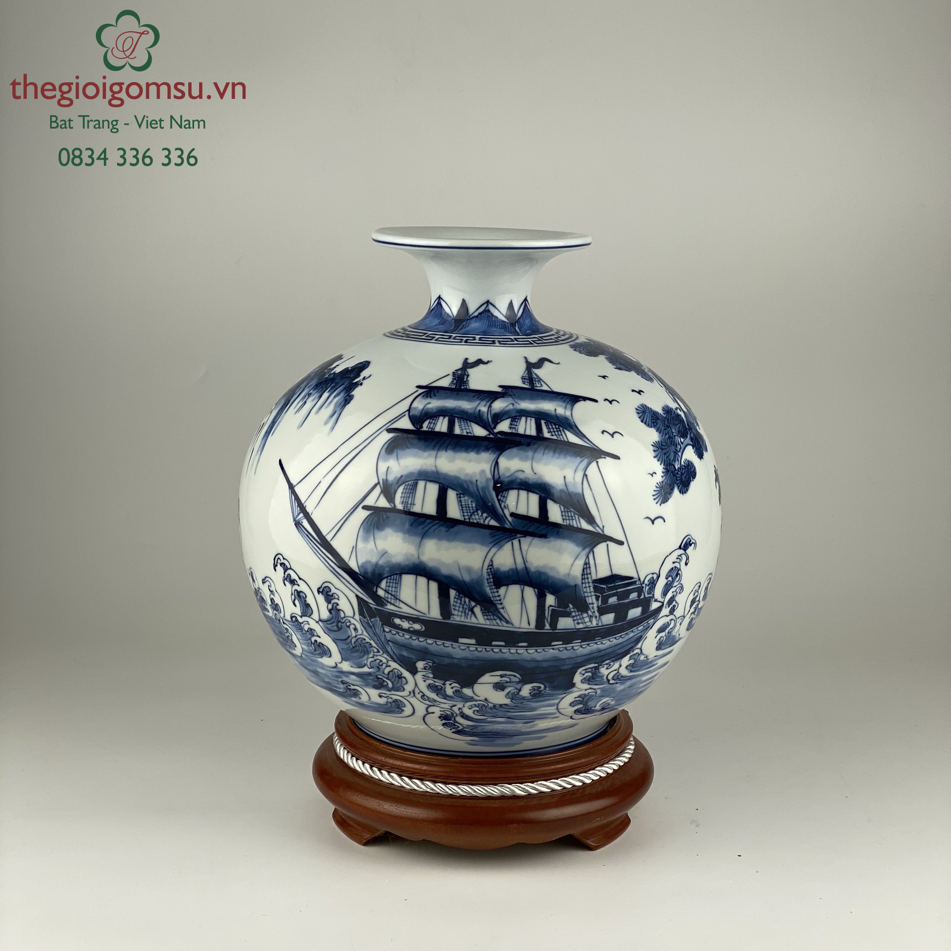 Bình hút lộc" Thuận buồm xuôi gió" 1 thuyền xanh đại thanh nền trắng