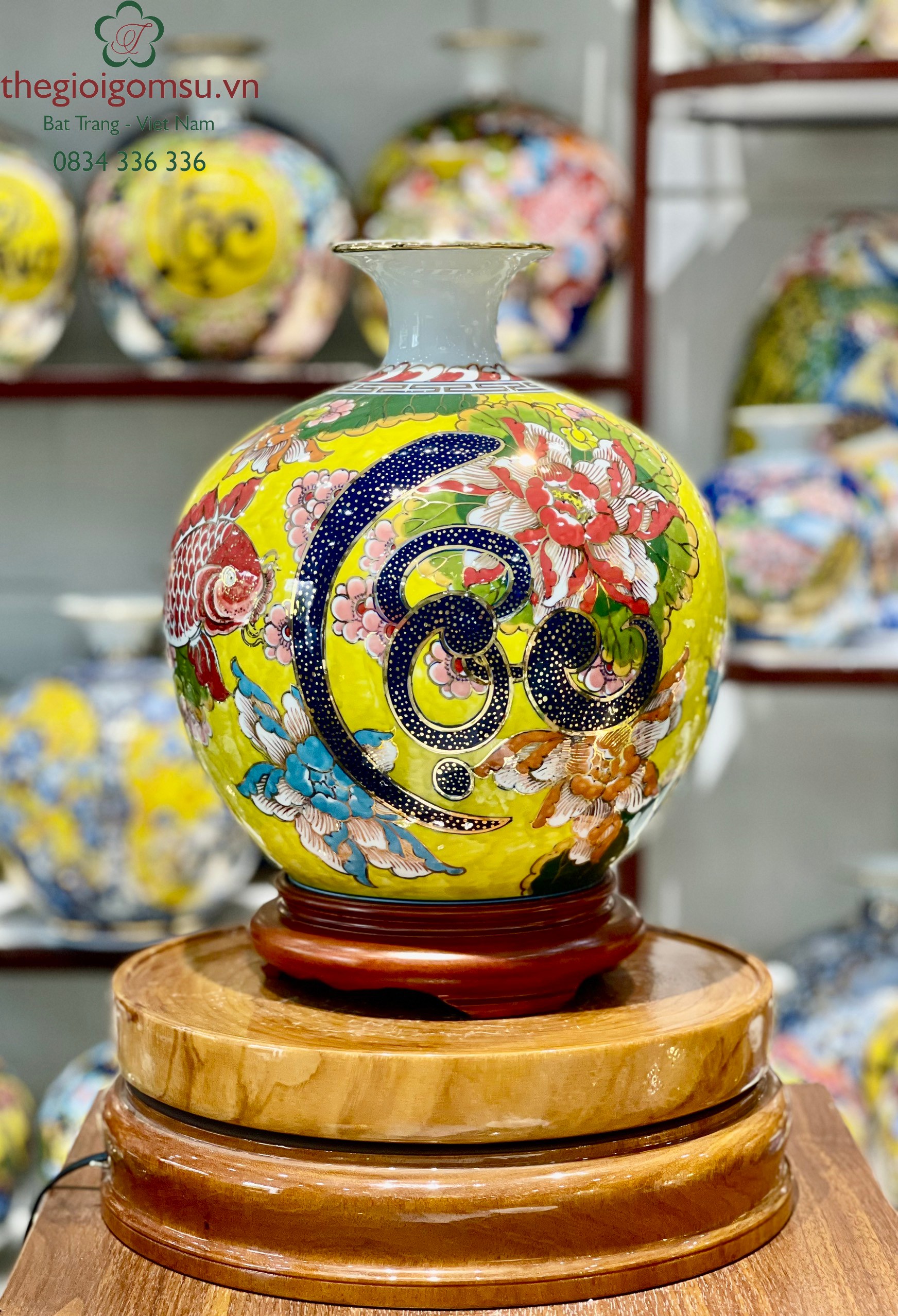 Bình hút Tài Lộc Cá Chép Hoa Phù Dung chữ Lộc đại cát vẽ vàng kim