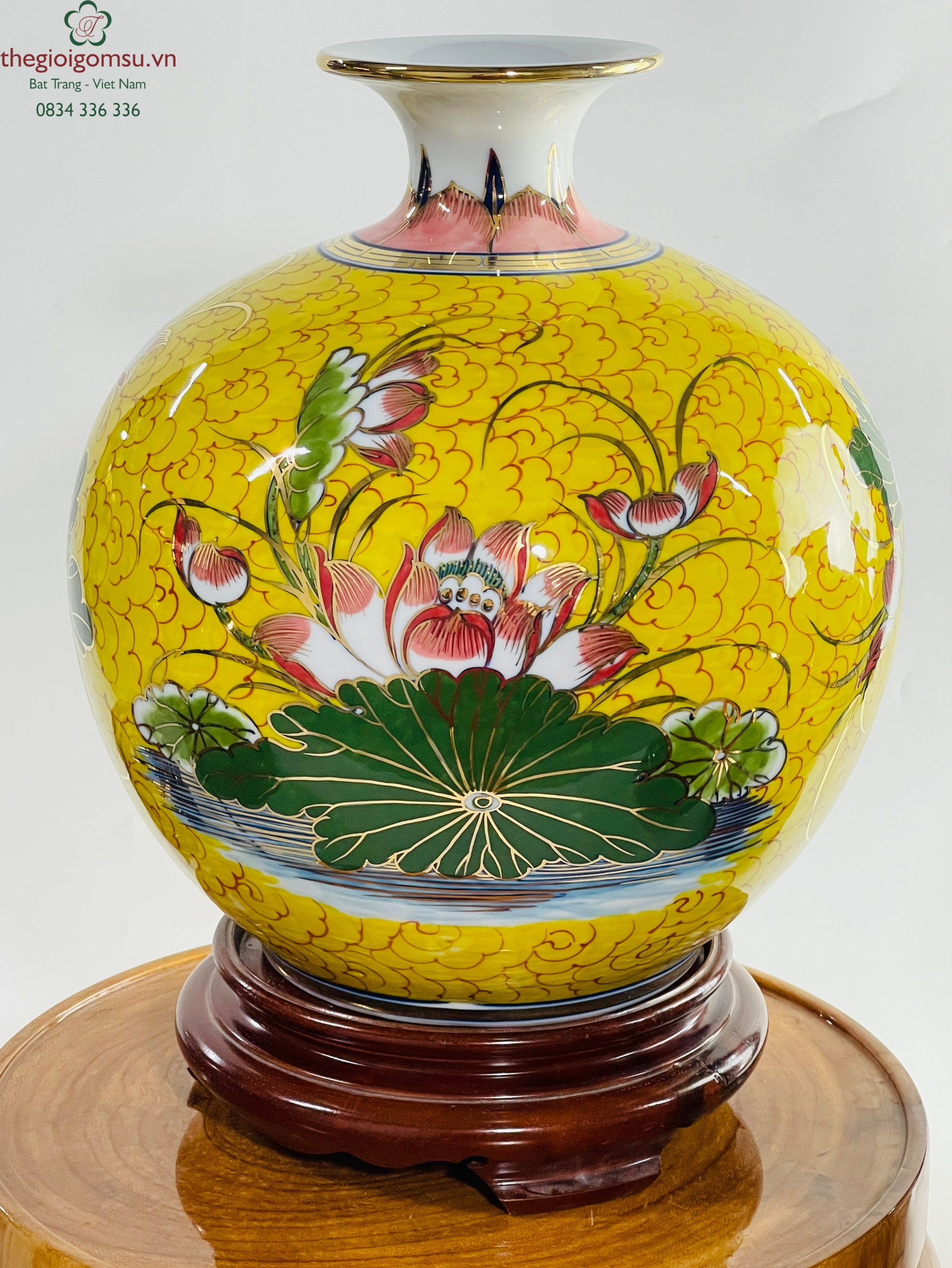 Bình hút Tài Lộc họa tiết "Hoa Sen" vẽ vàng