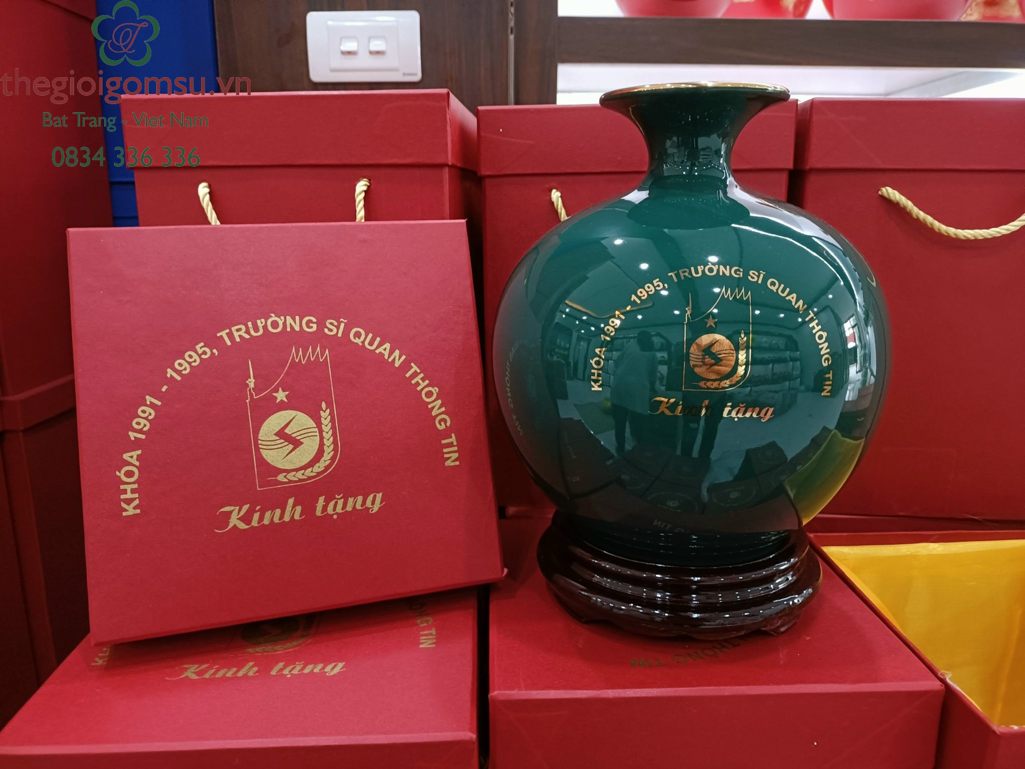 Bình hút Tài Lộc Mã Đáo Thành Công In Logo trường Sĩ Quan Thông Tin