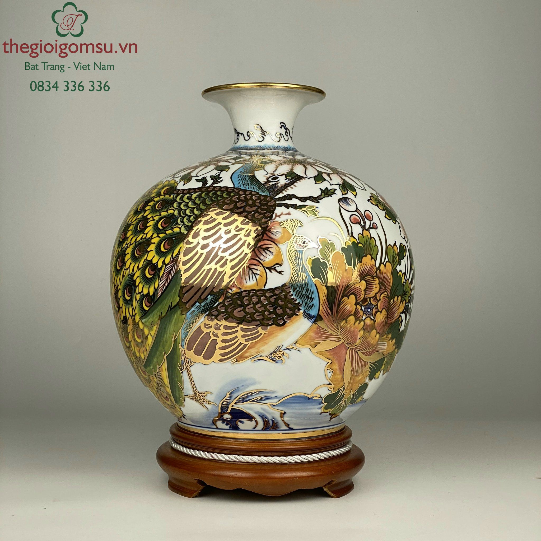 Bình hút tài lộc chim công hoa đào, phù dung màu, nền trắng vẽ vàng 24K