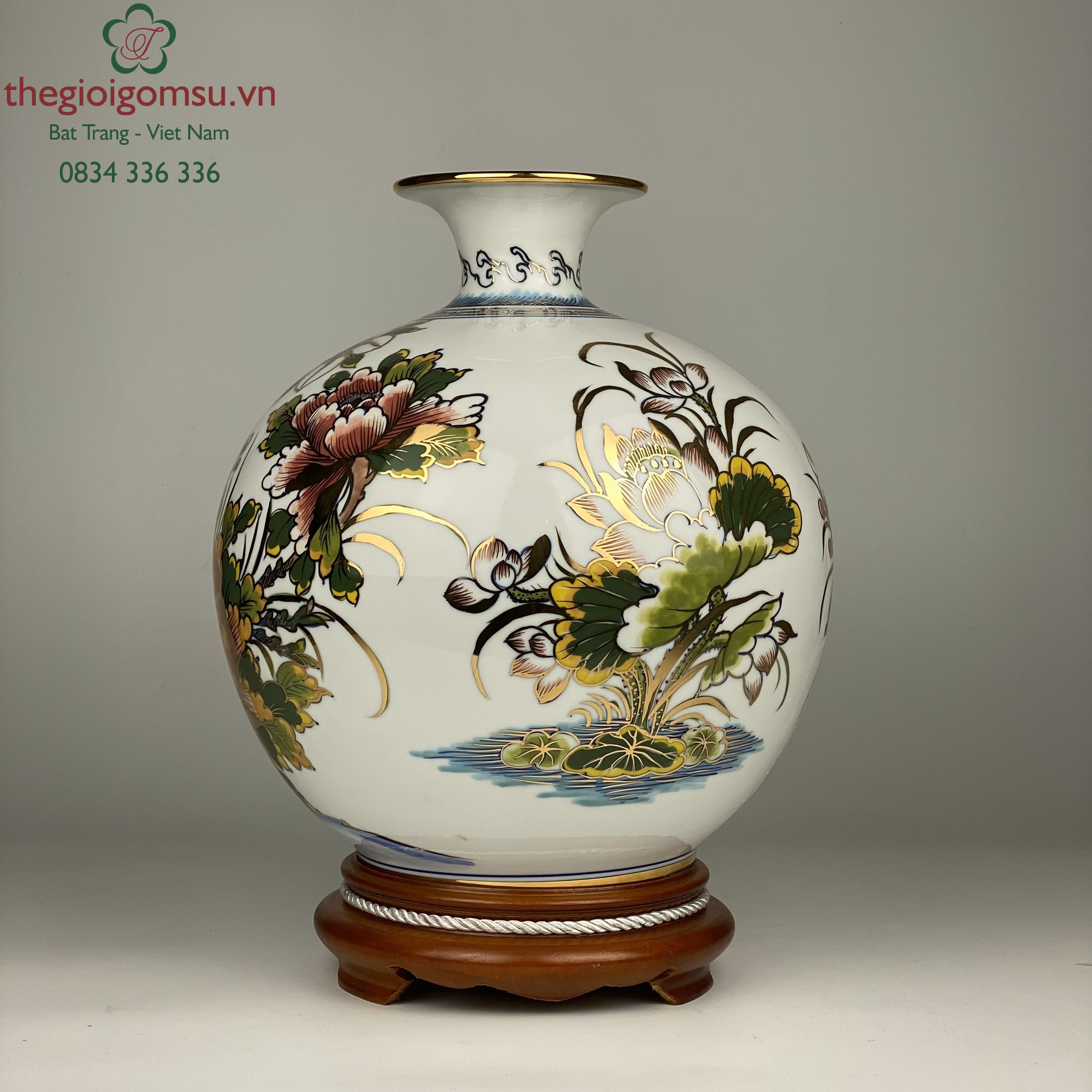 Bình hút tài lộc chim công hoa đào, phù dung màu, nền trắng vẽ vàng 24K