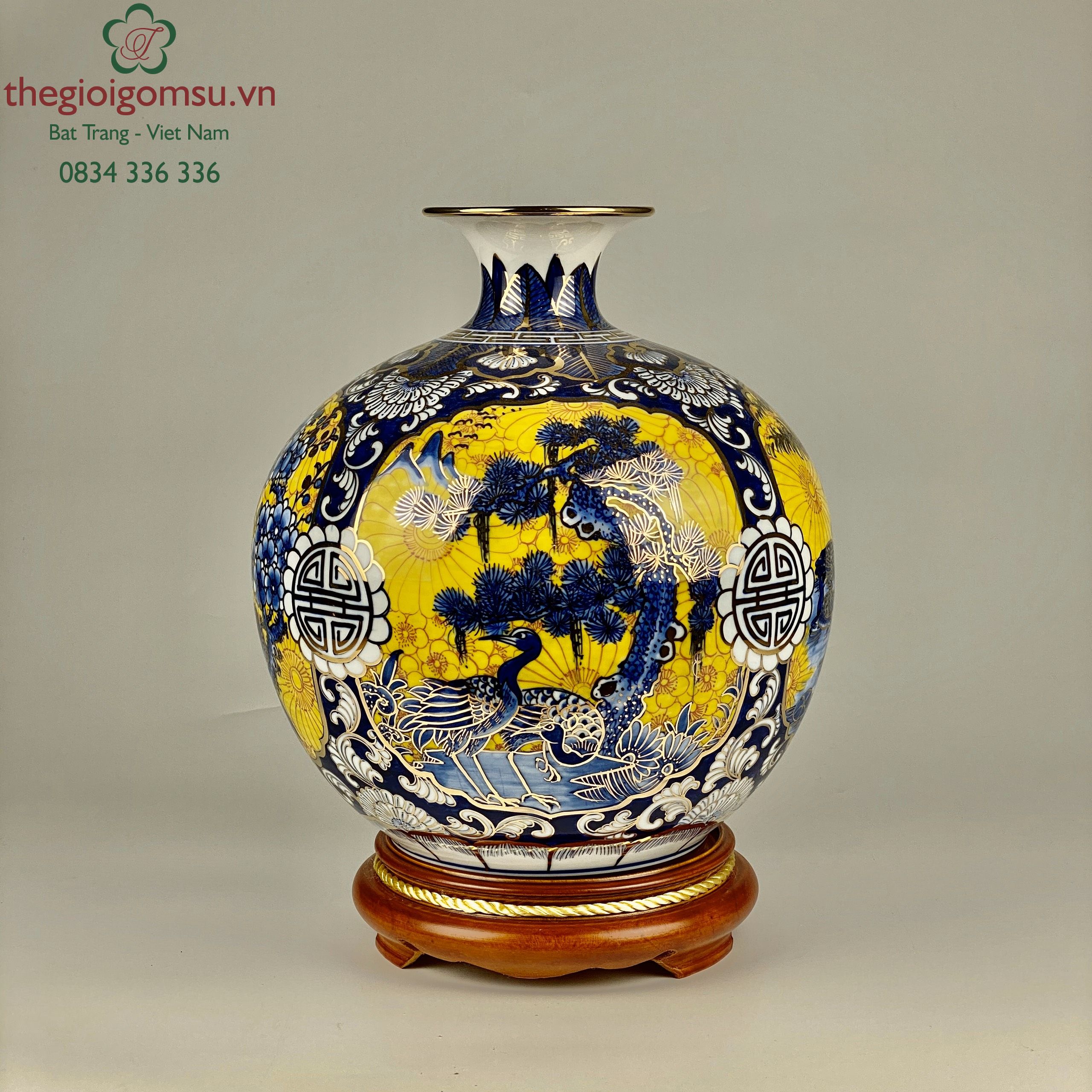 Bình hút tài lộc tứ cảnh bốn mùa nền hoa vàng vẽ vàng 24k