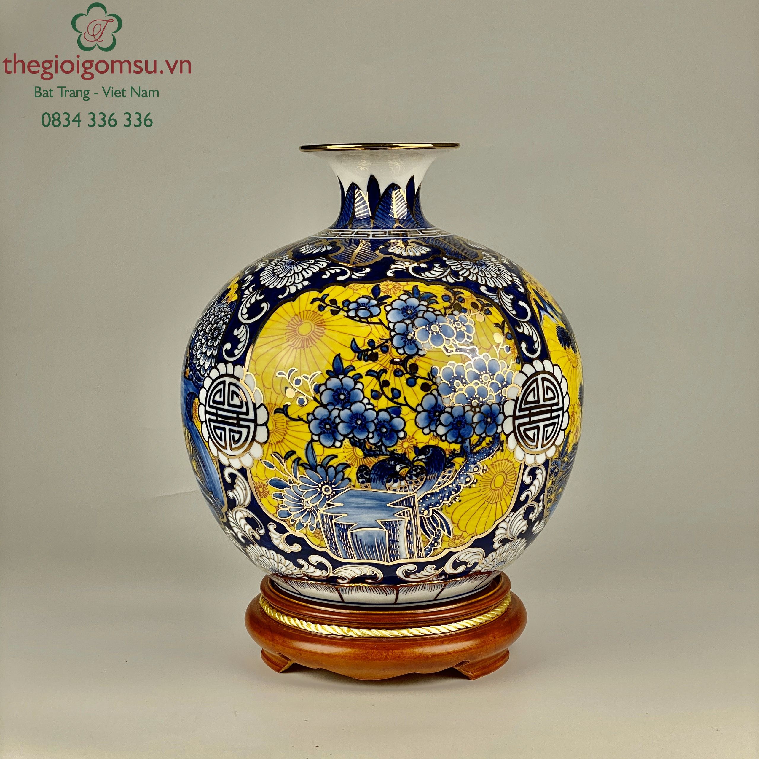 Bình hút tài lộc tứ cảnh bốn mùa nền hoa vàng vẽ vàng 24k