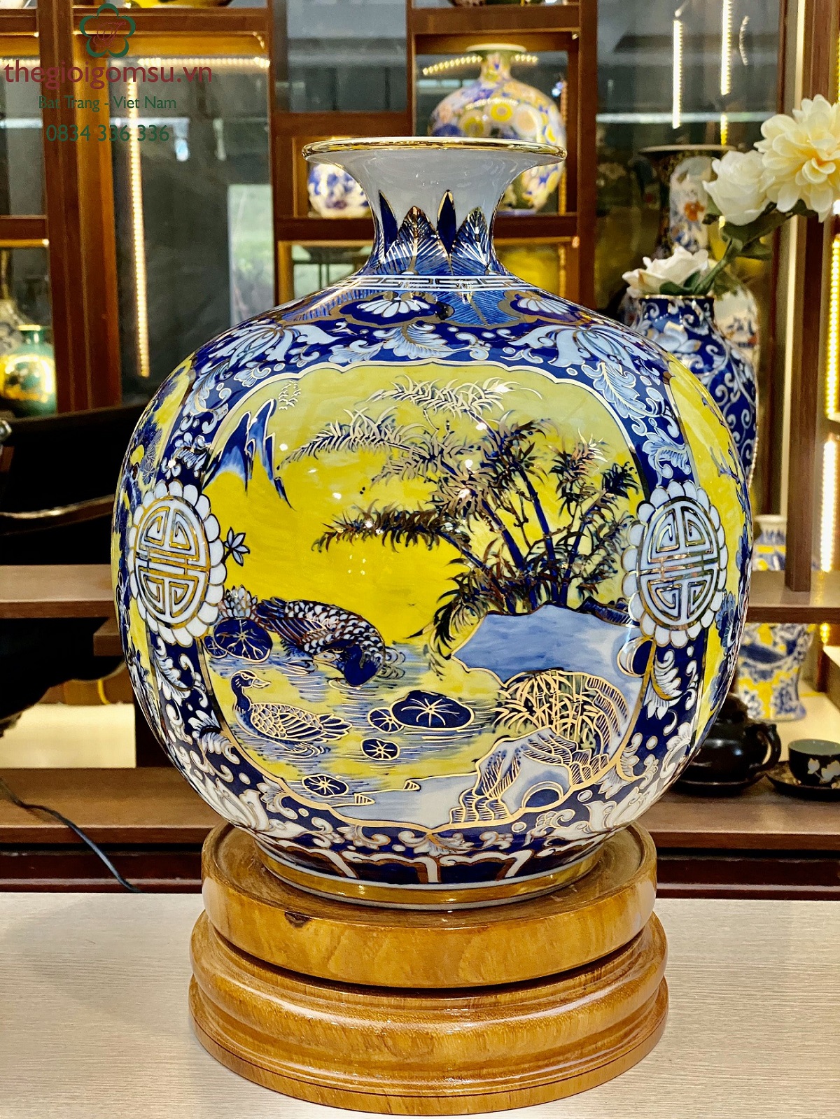 Bình hút tài lộc tứ cảnh nền vàng (2) vẽ vàng 24k