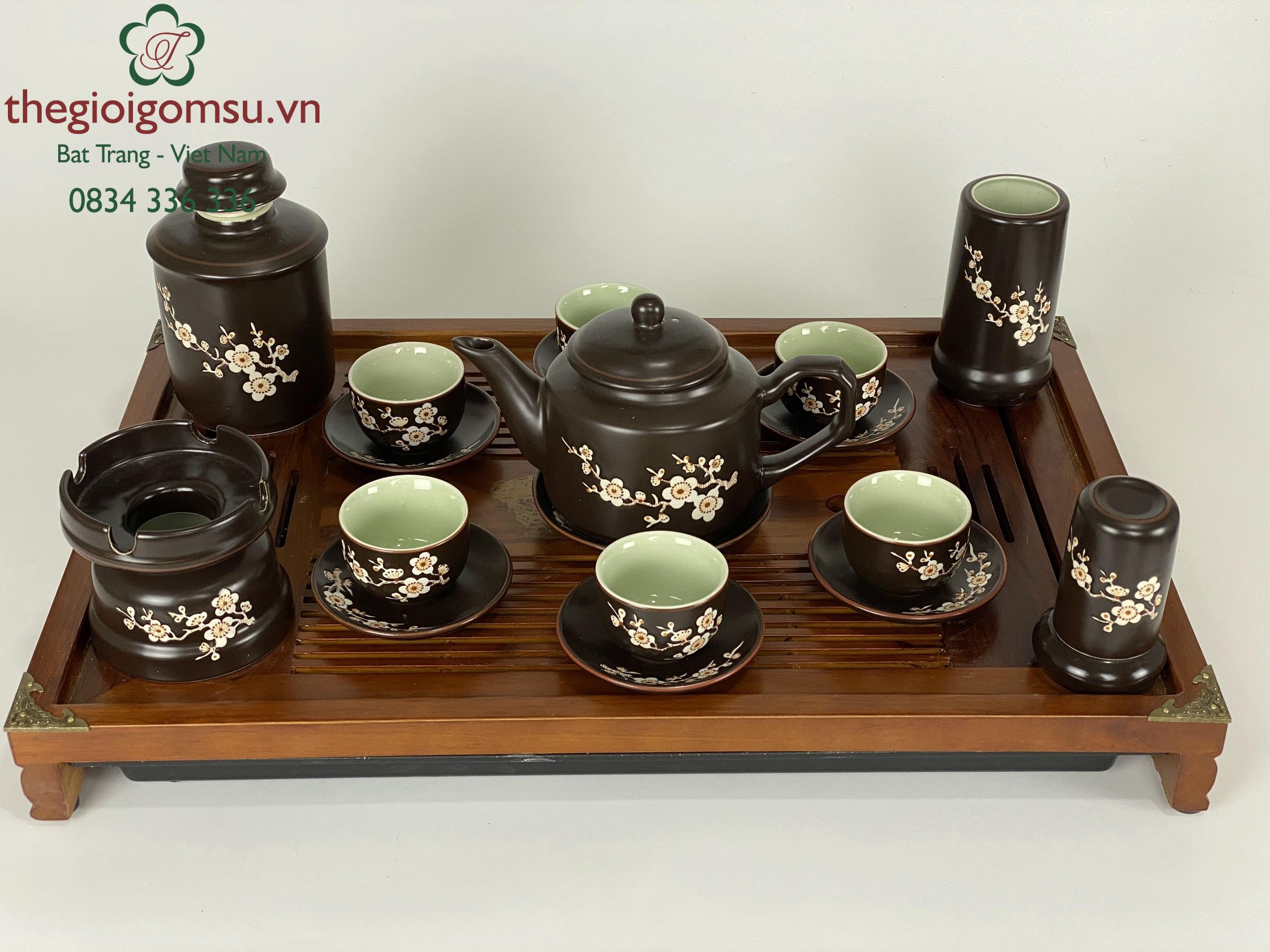 Ấm chén dáng vuông cao khắc hoa mai