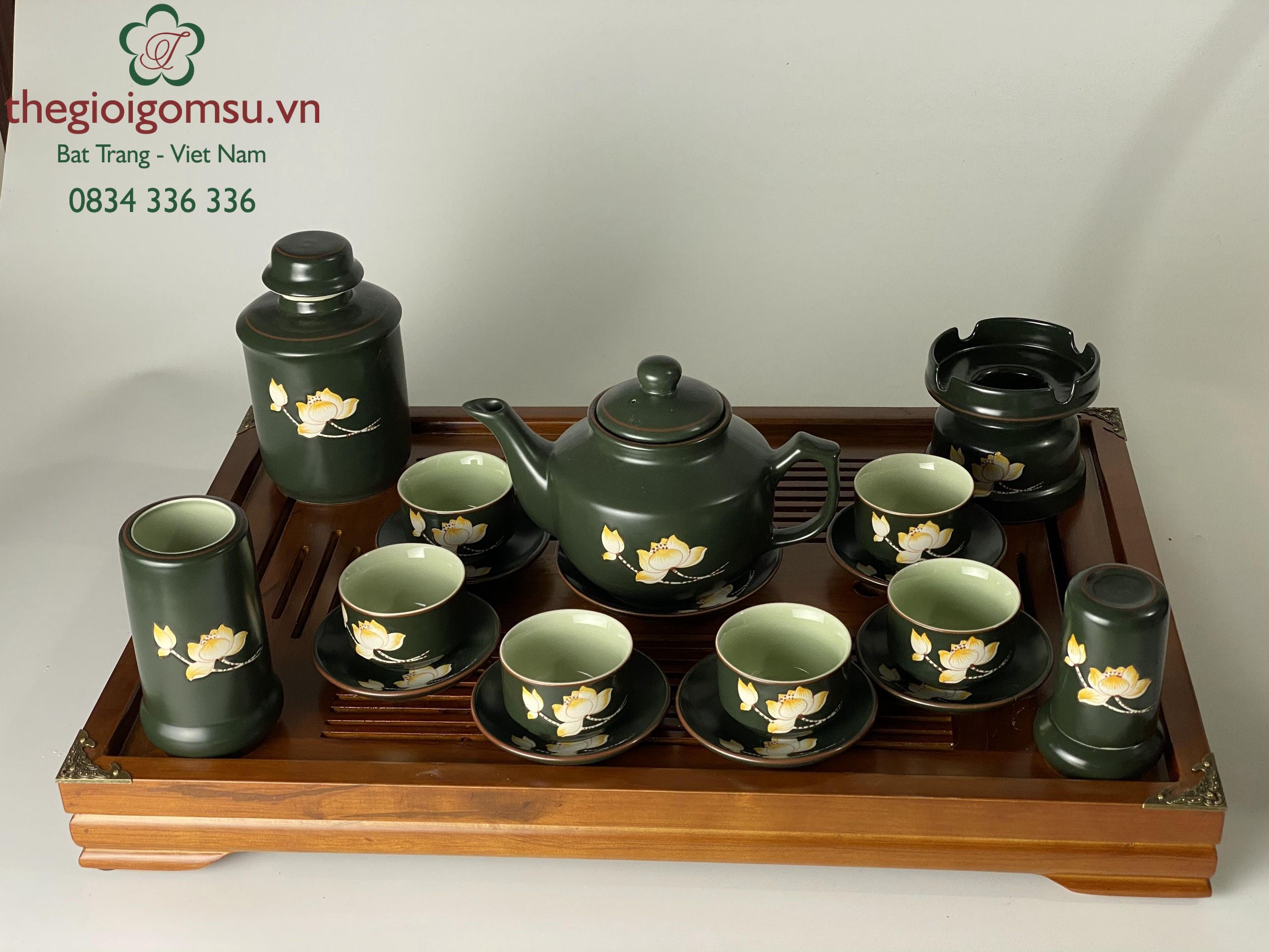 Ấm Chén Dáng Tay Trúc Khắc Sen Xanh