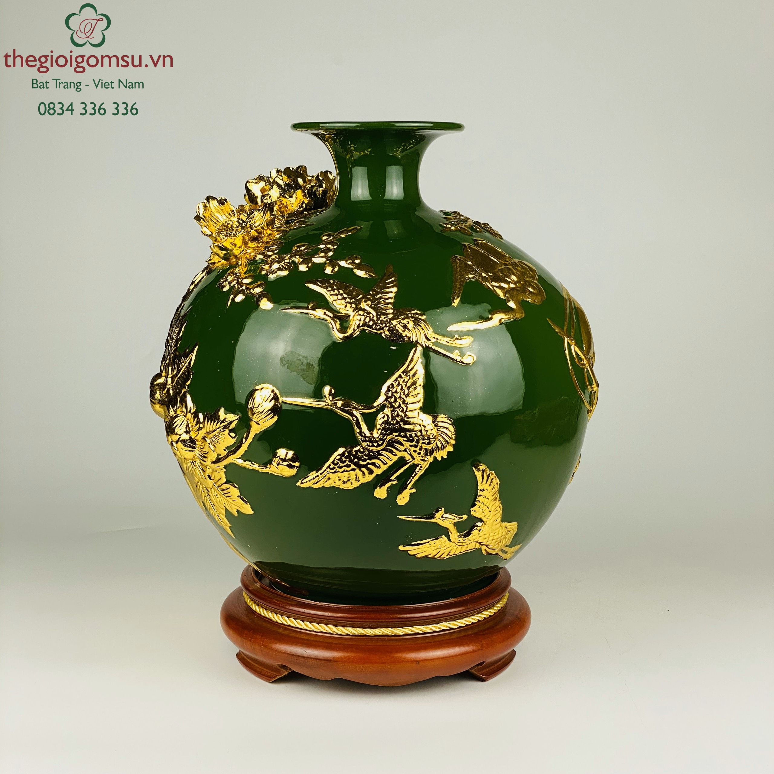 Bình Hút Tài Lộc "Thuận Buồm Xuôi Gió đắp nổi" nền xanh lá dát vàng