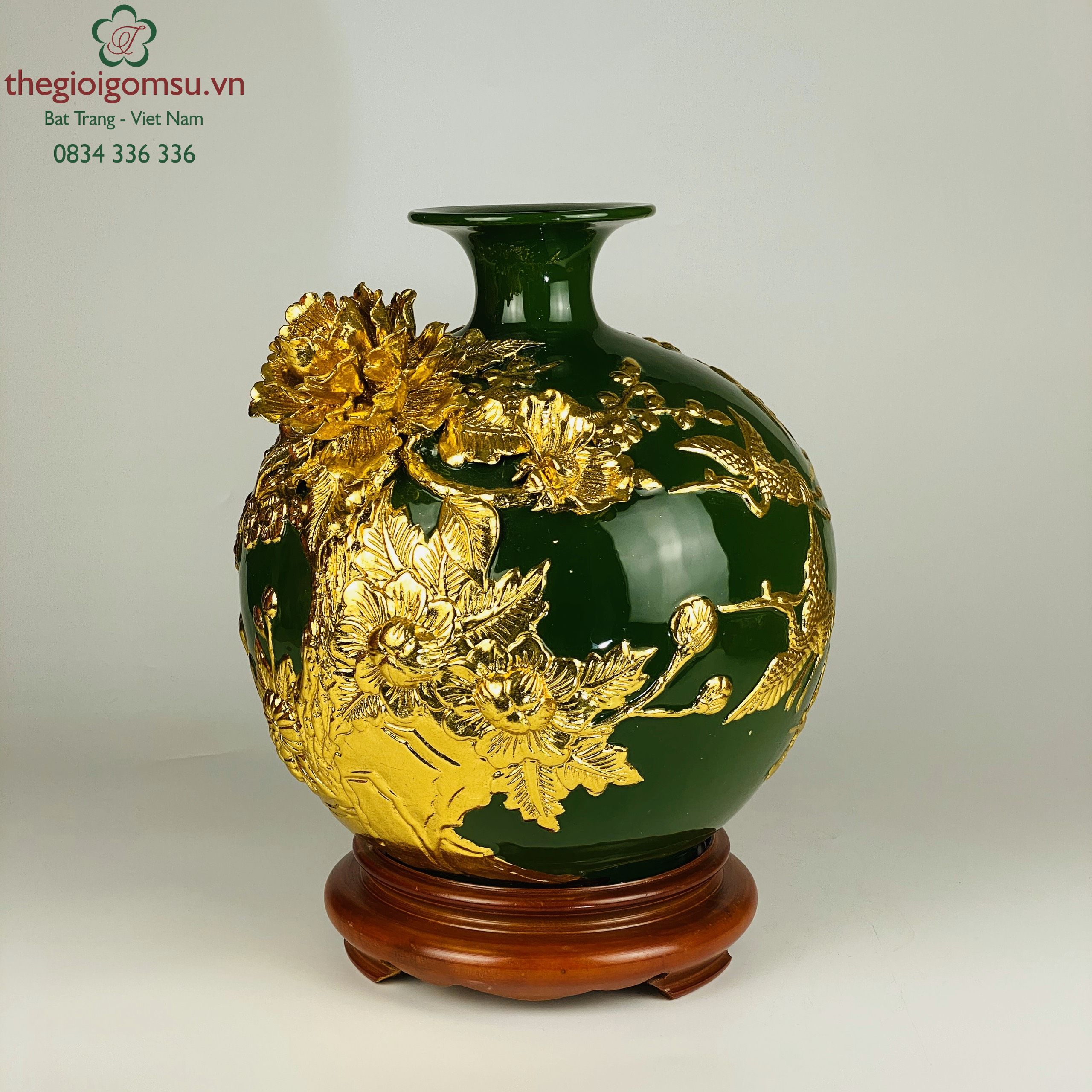 Bình Hút Tài Lộc "Thuận Buồm Xuôi Gió đắp nổi" nền xanh lá dát vàng