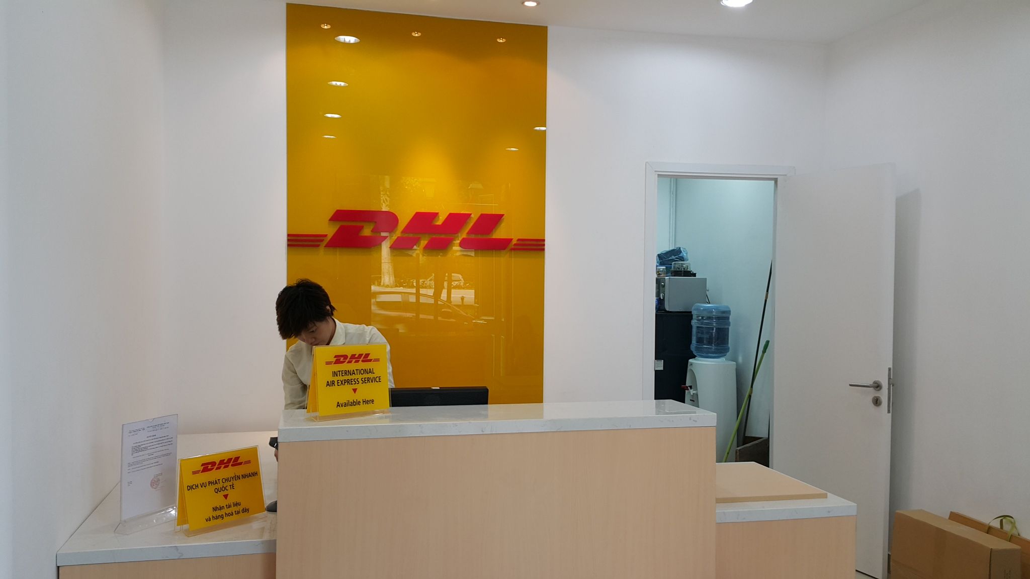 Dư án thi công nội thất văn phòng chi nhánh DHL Lê Thạch 