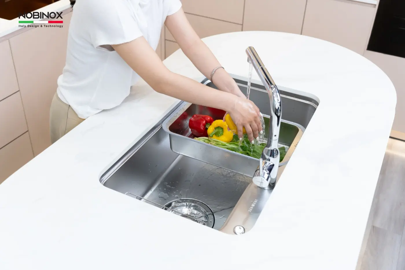 Chậu rửa Nobinox HARI PLUS 8250R (8250 vân Linen plus phủ ion+)
