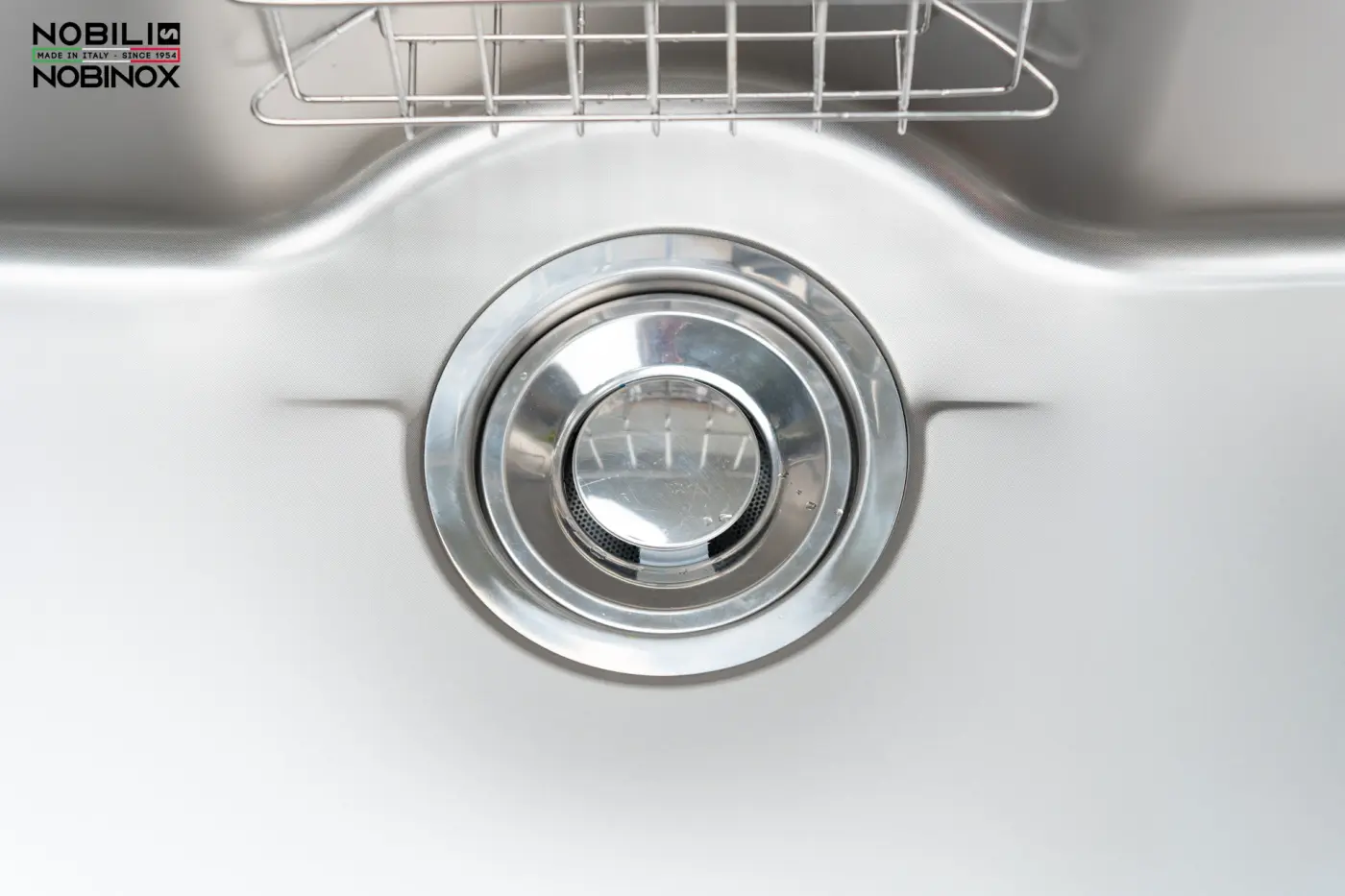 Chậu rửa Nobinox ROSA NN995D (8850 bề mặt vân siêu mịn)