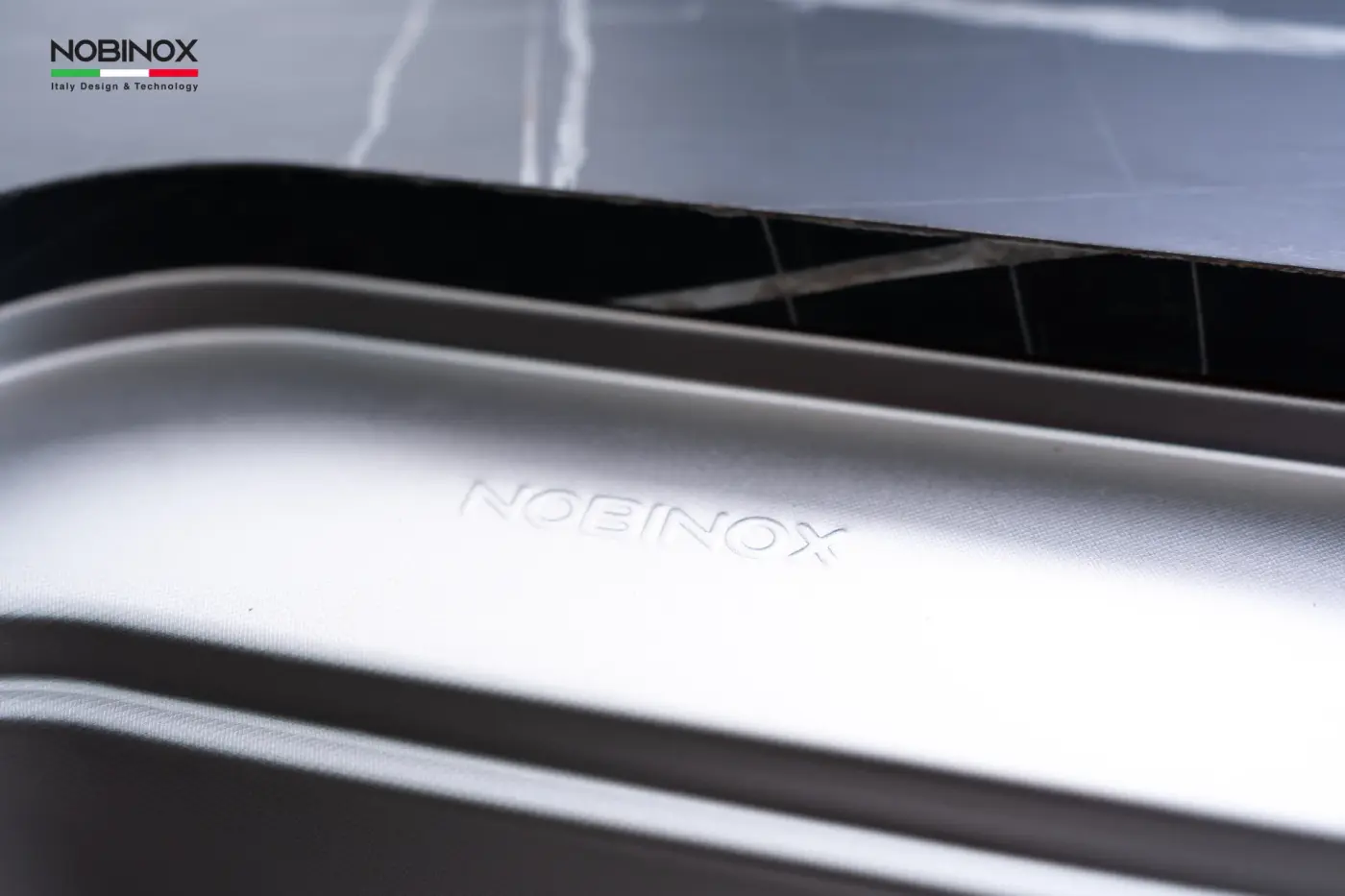 Chậu rửa Nobinox NOVA A382 (8252 bề mặt vân siêu mịn)