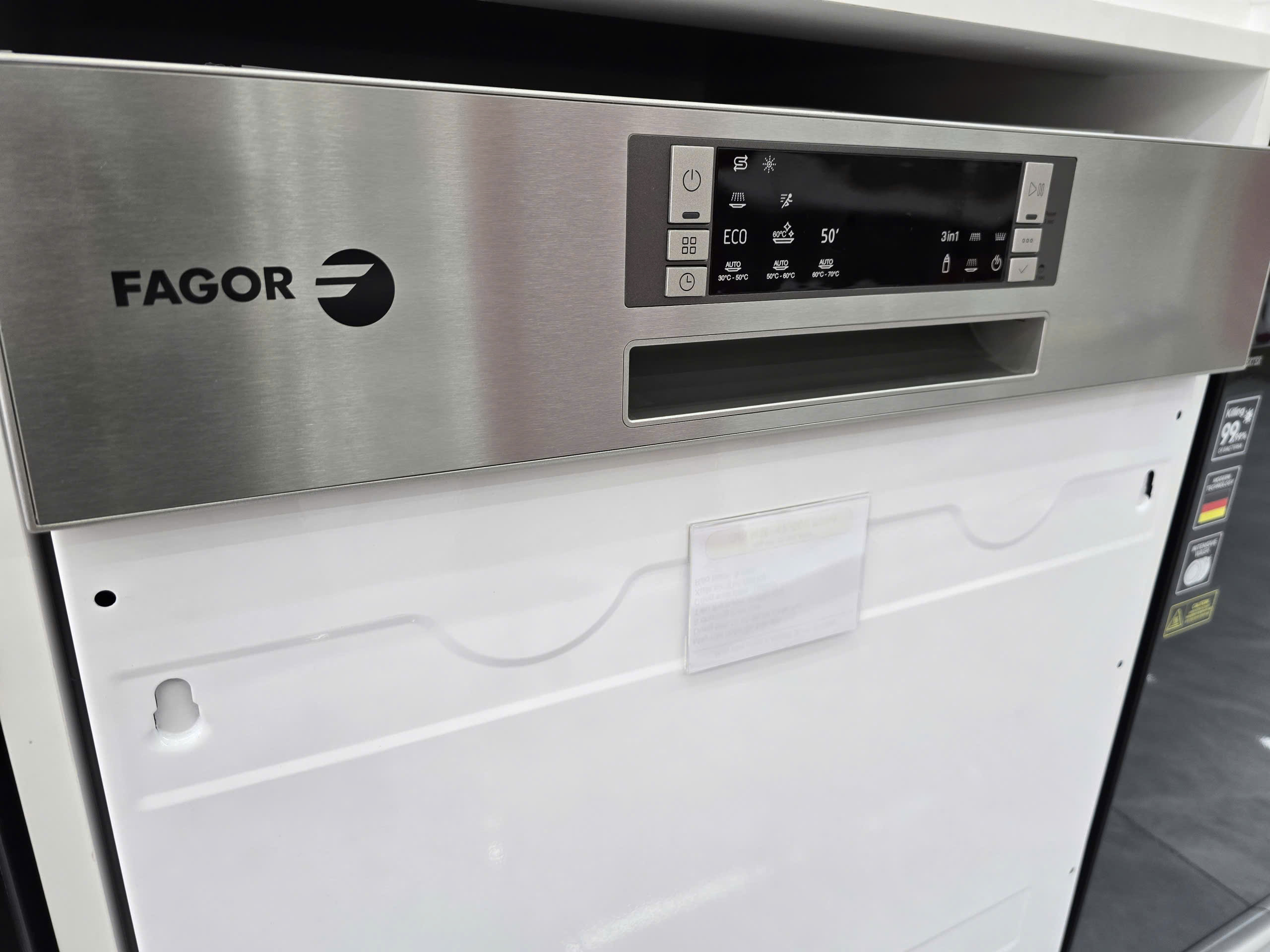 HCM - Máy rửa bát Fagor 3LVF-62SSSI hàng trưng bày mới 98%