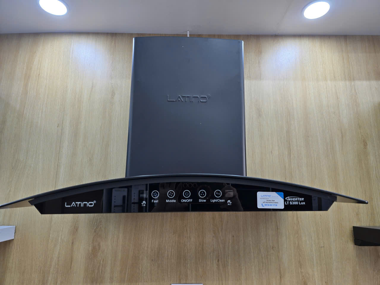 HCM - Thanh lý máy hút mùi Latino LT-S300LUX hàng trưng bày mới 99%