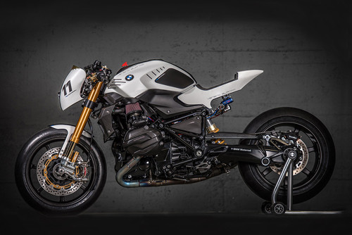 bmw-r1200r-lot-xac-hung-han-danh-cho-duong-dua