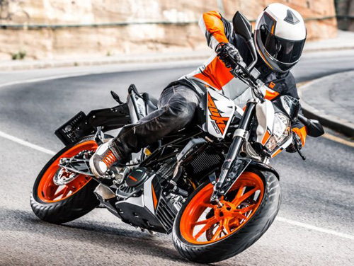 ktm-duke-200-2018-chiec-naked-bike-tam-trung-phu-hop-cho-moi-biker