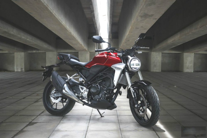 danh-gia-toan-dien-2018-honda-cb300r-gia-102-trieu-dong