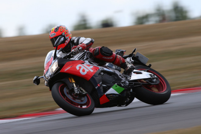 top-10-mau-moto-co-toc-do-tia-chop-nhat-2018-phan-1