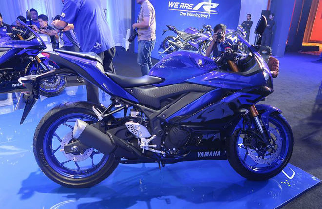 diem-khac-biet-giua-yamaha-yzf-r25-tai-thi-truong-viet-nam-so-voi-dong-nam-a