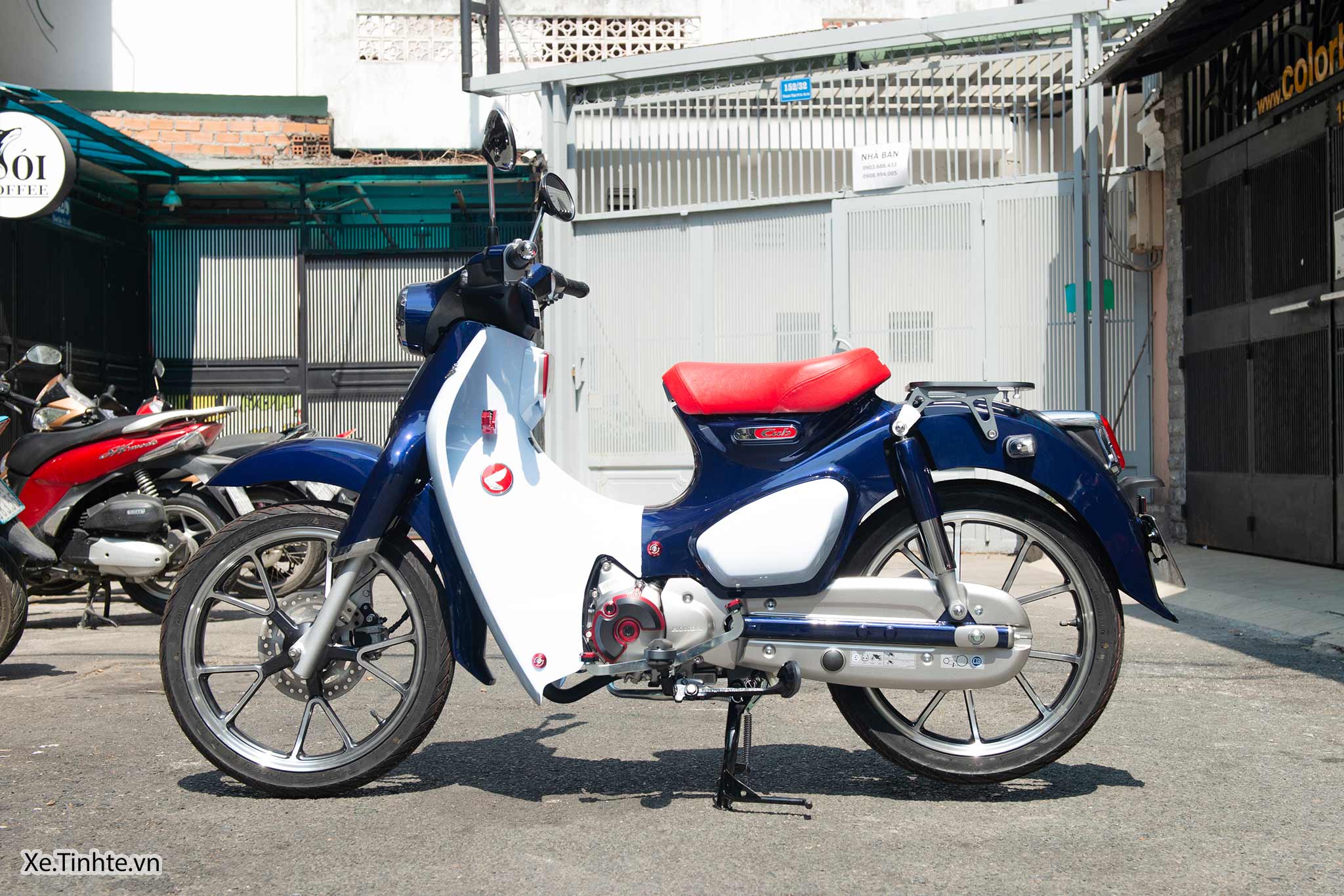 chiem-nguong-honda-cub-125-cung-loat-phu-kien-dep-mat