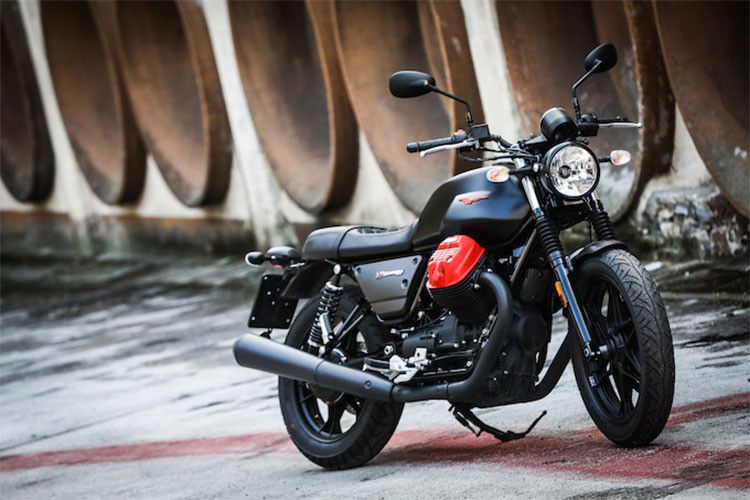 can-canh-moto-guzzi-v7-iii-carbon-2018-gia-425-trieu-dong-tai-chau-a