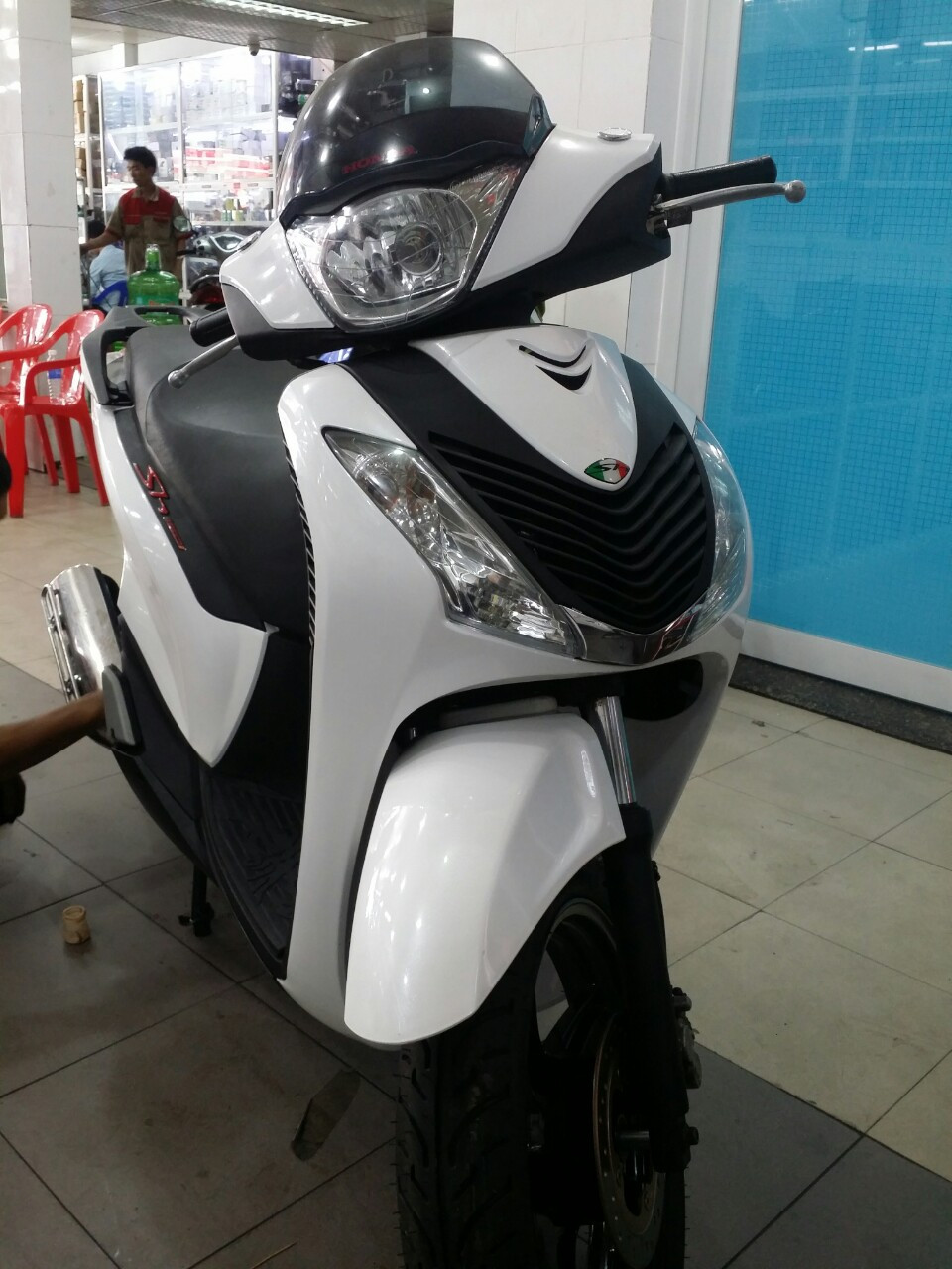 Thay vỏ xe cho Honda Dylan PS 150 A móc loại nào là tốt nhất hiện nay