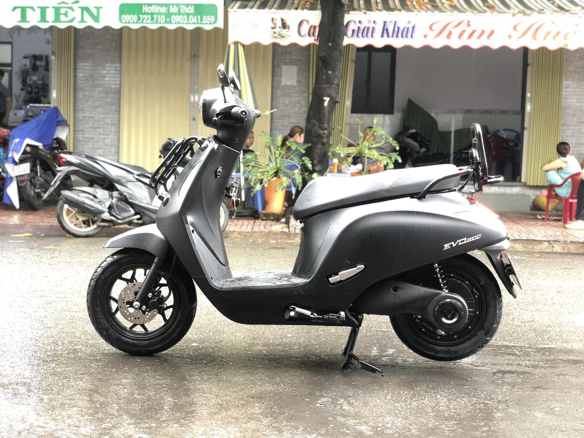 phu kien evo 200 nang cap tien ich cho xe may dien vinfast