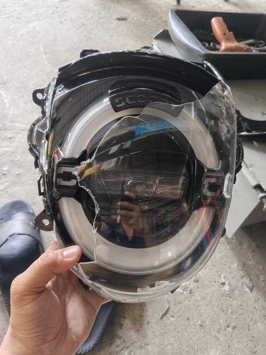 tron bo pha den scoopy 2025 chinh hang