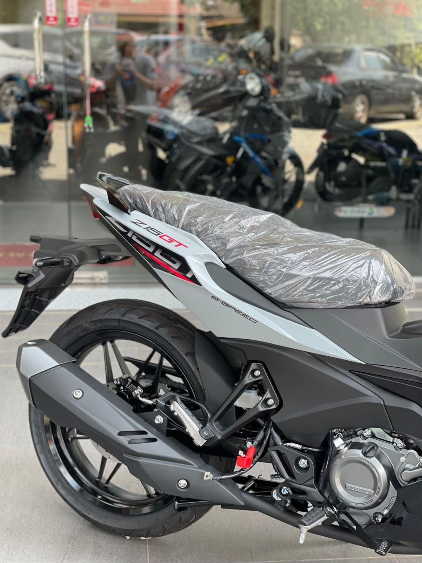 Thiết kế đầu đèn Kawasaki Z15GT