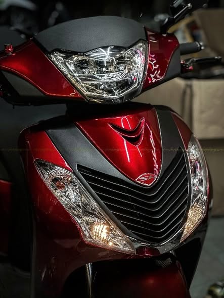 son xe sh nhap dep canh khe chuan